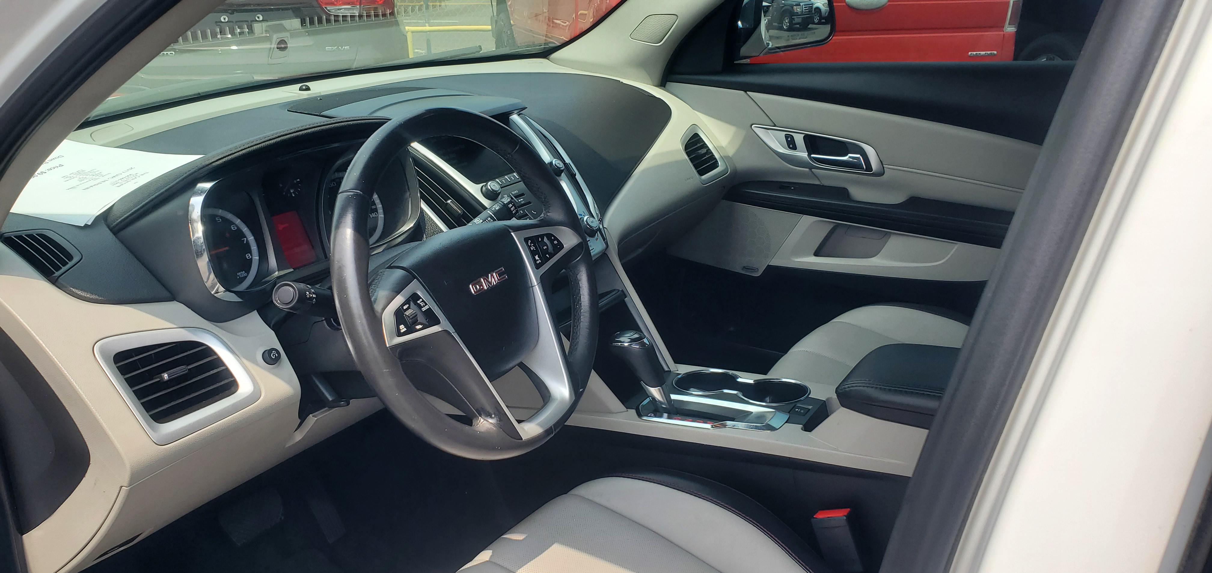 Vehicle photo 8