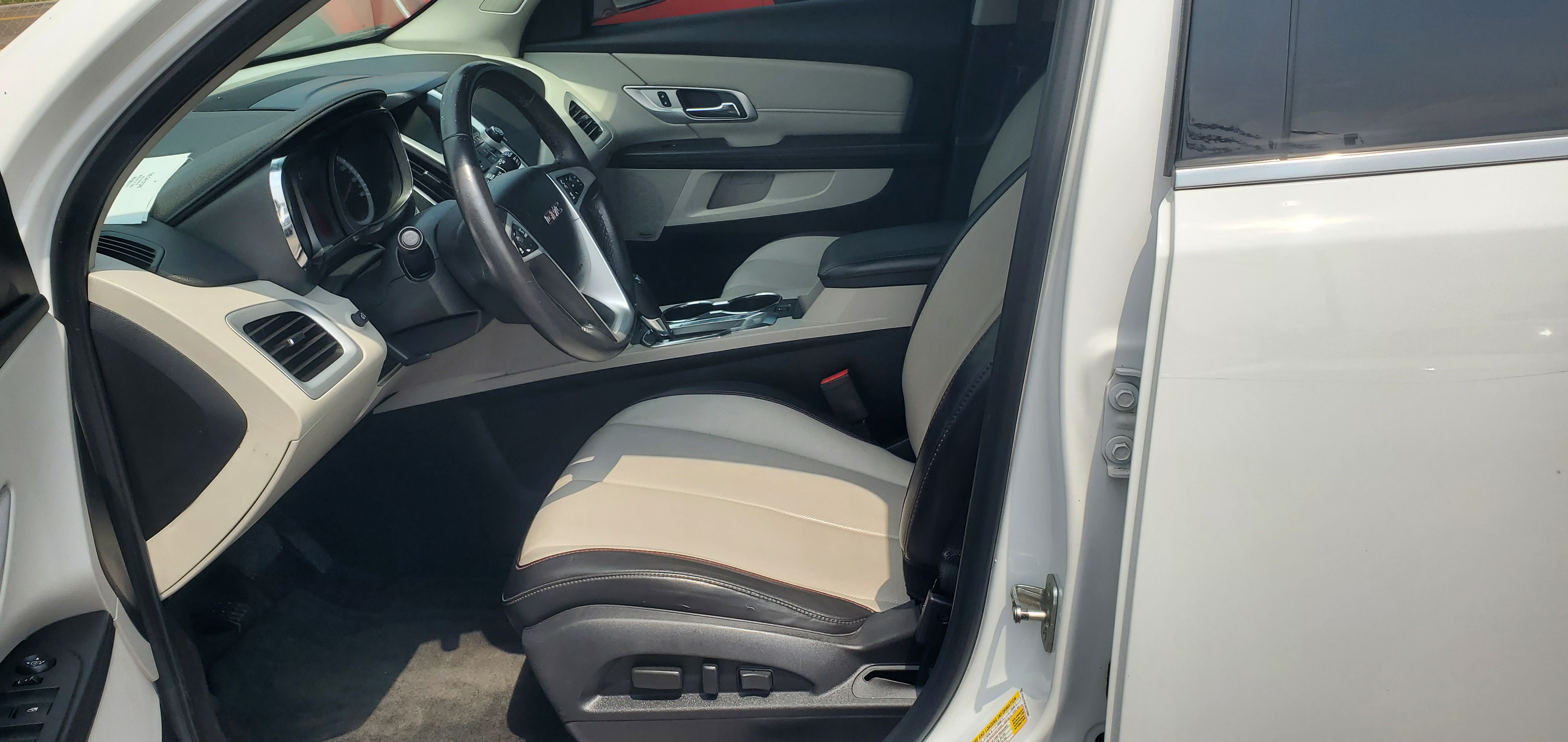 Vehicle photo 27