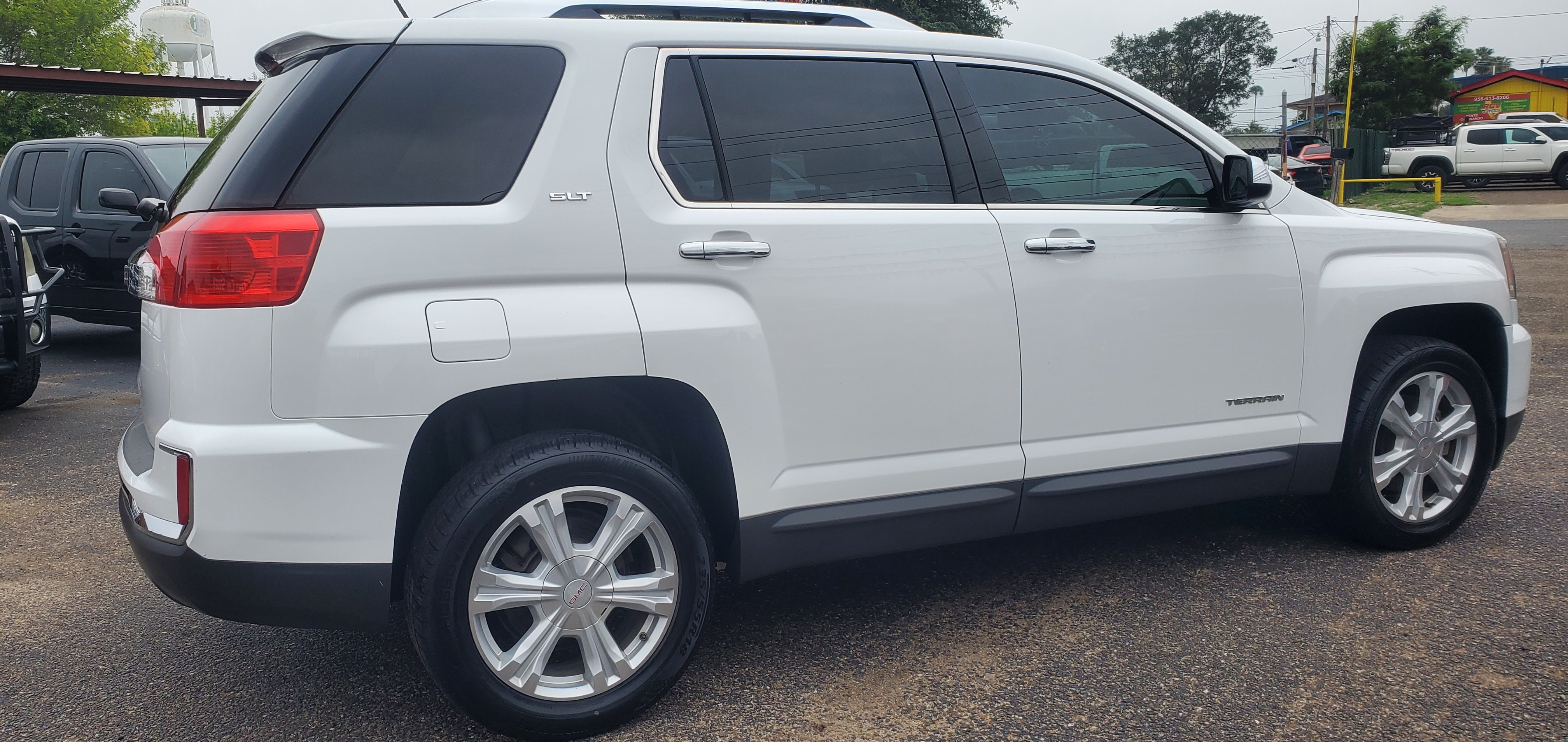 Vehicle photo 43