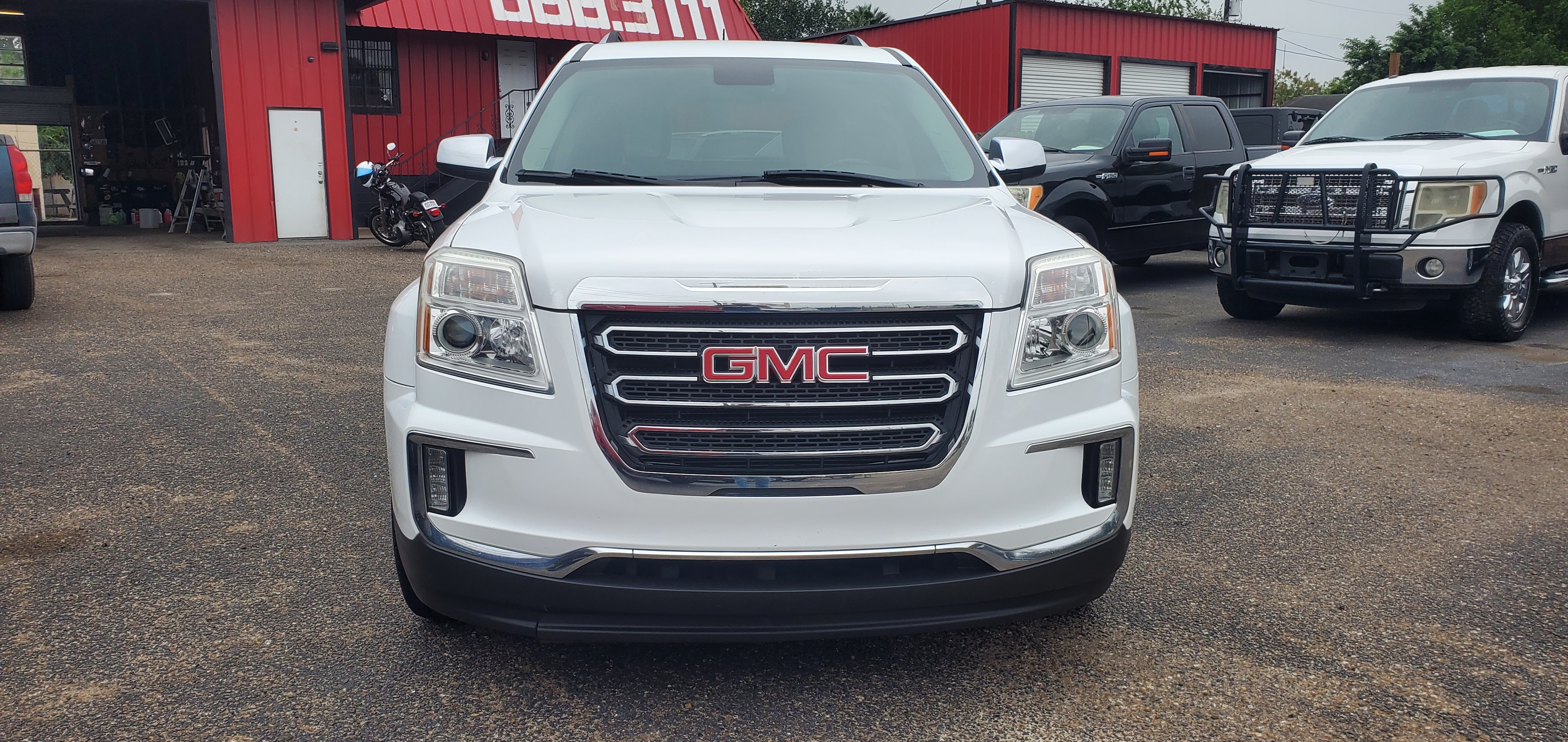 Vehicle photo 46