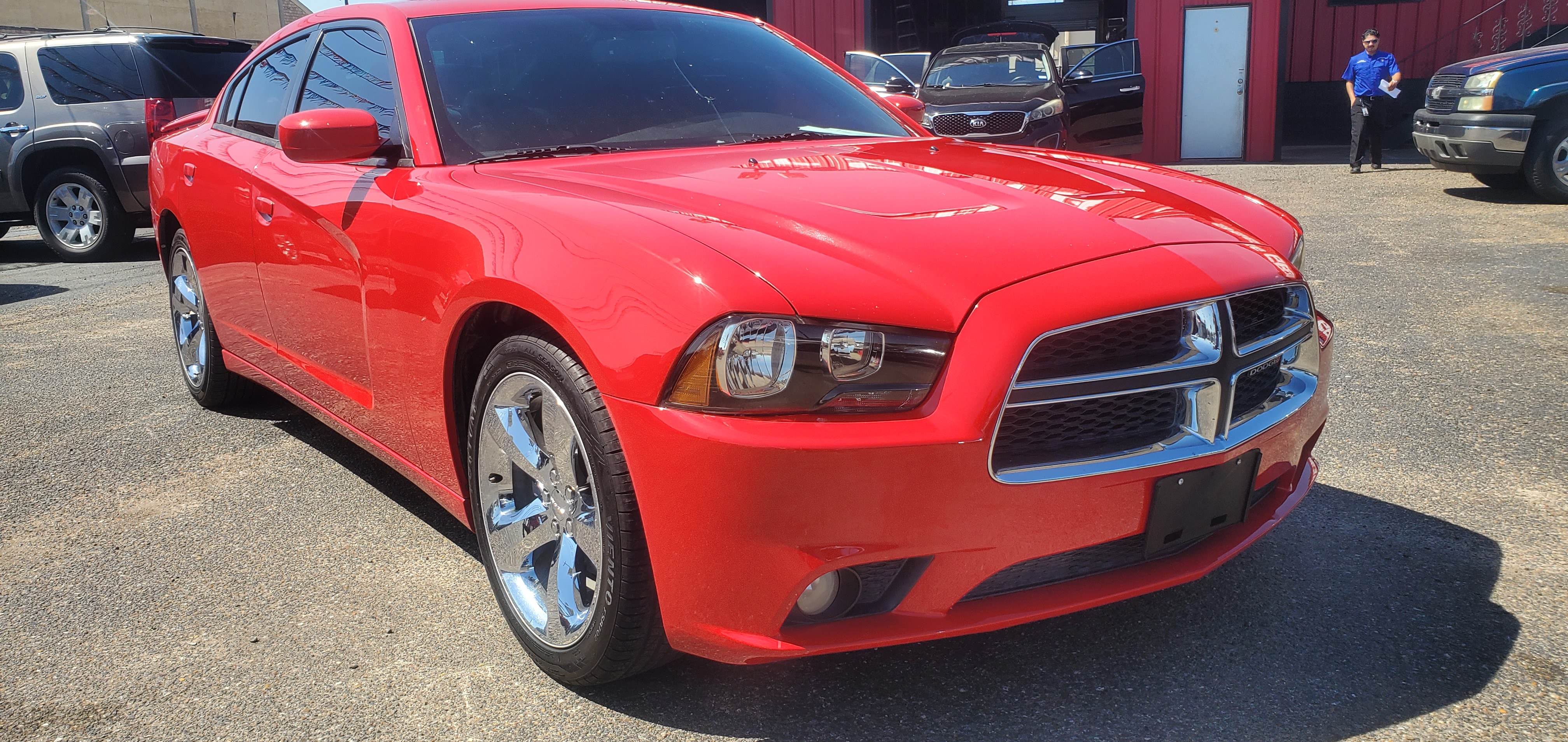 Vehicle photo 3