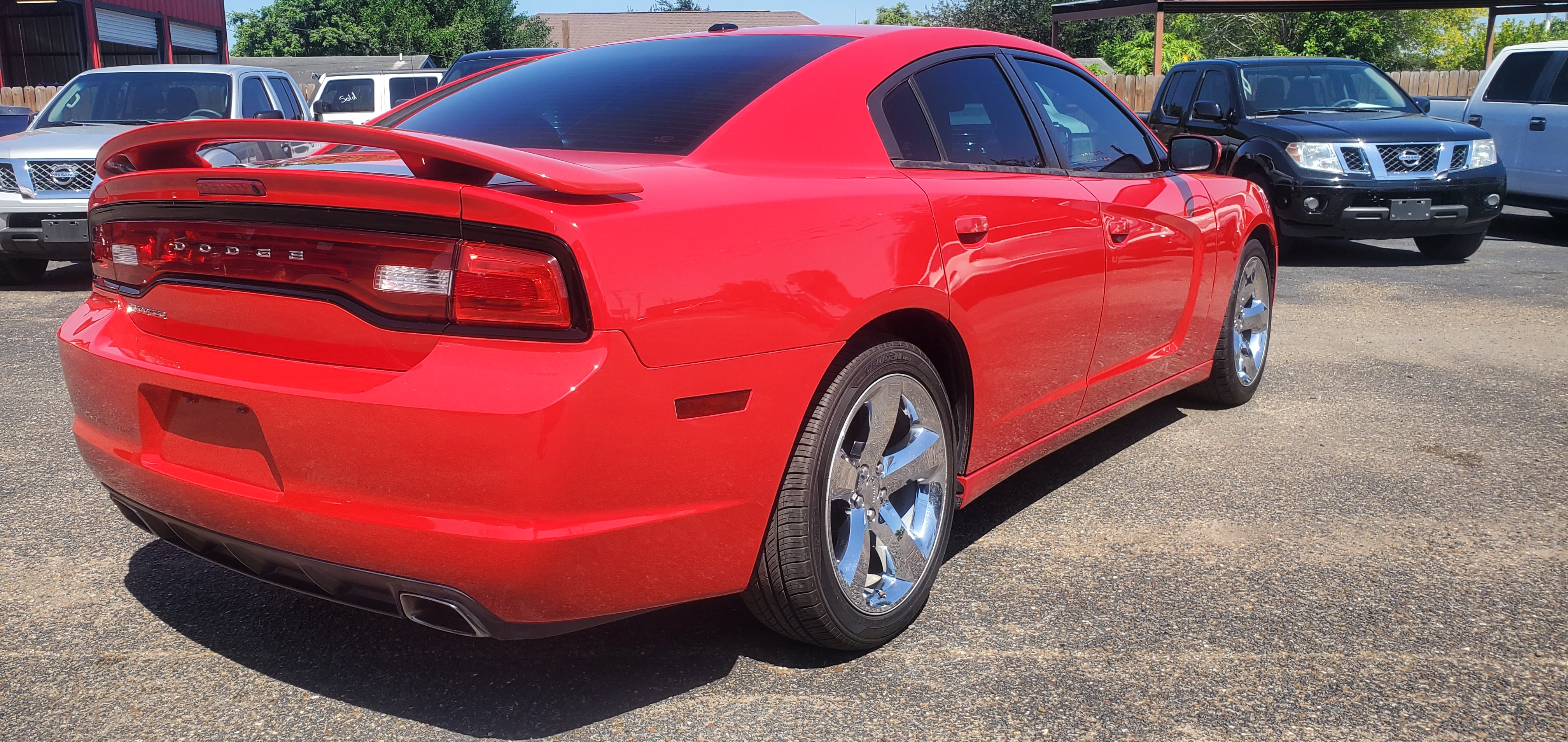 Vehicle photo 5