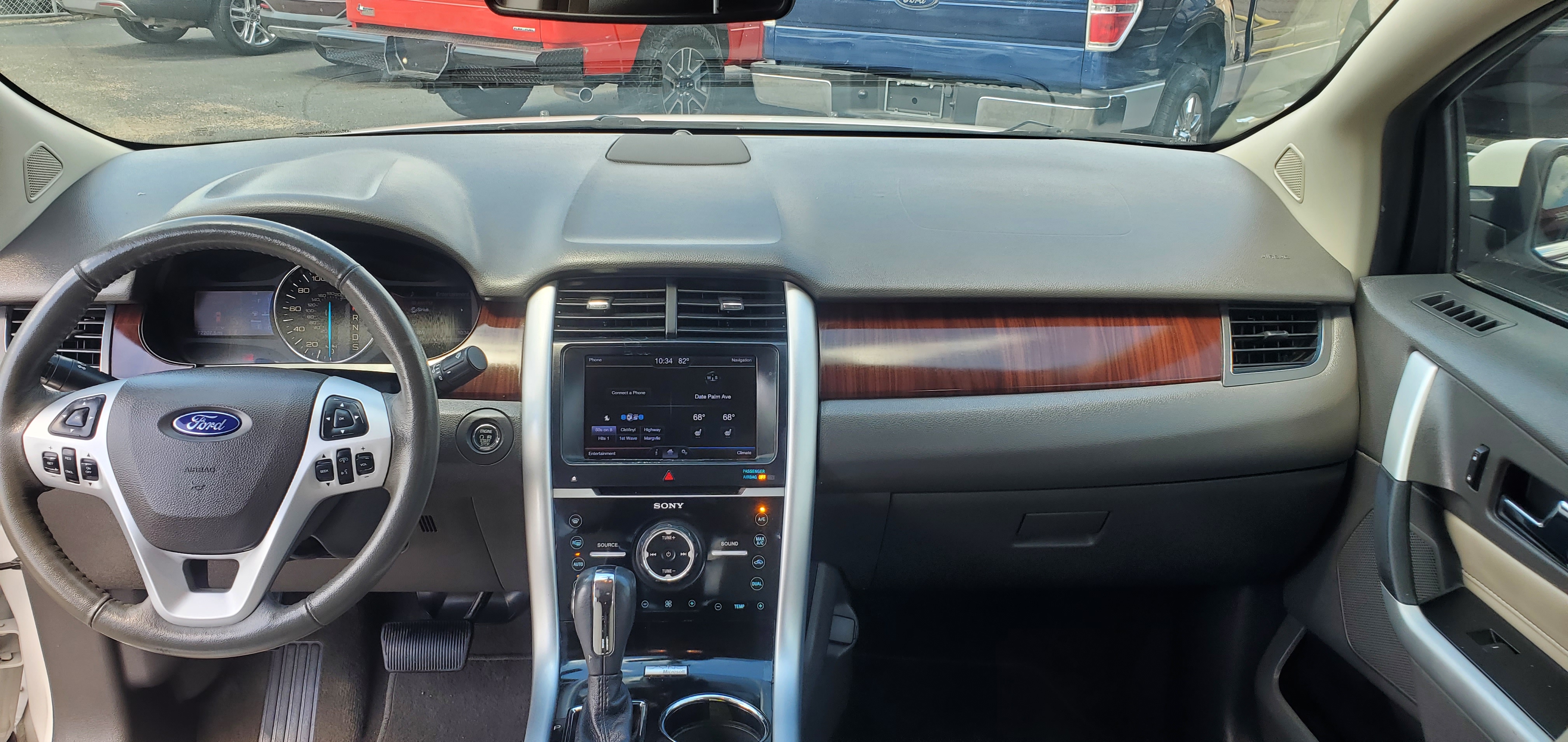 Vehicle photo 6