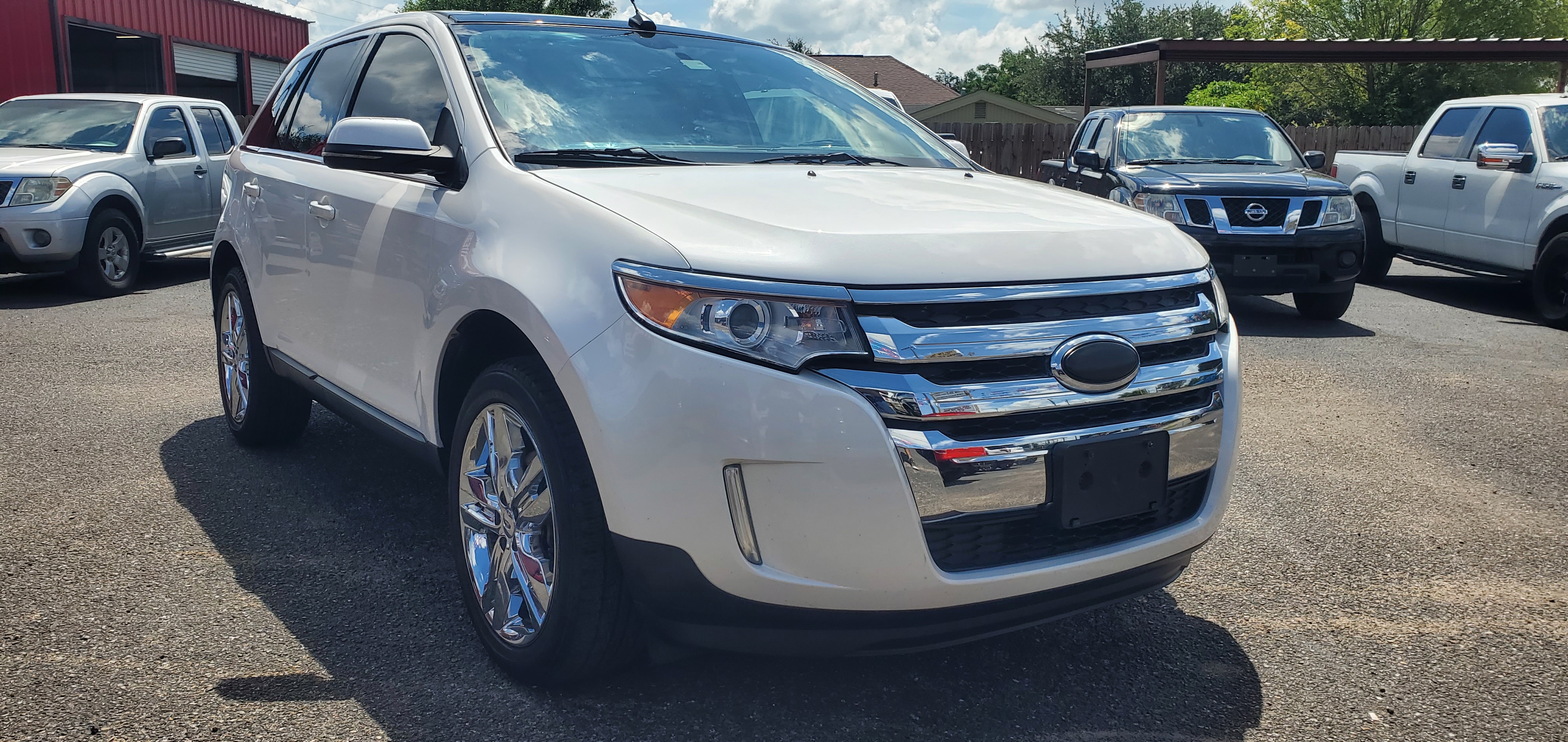 Vehicle photo 10