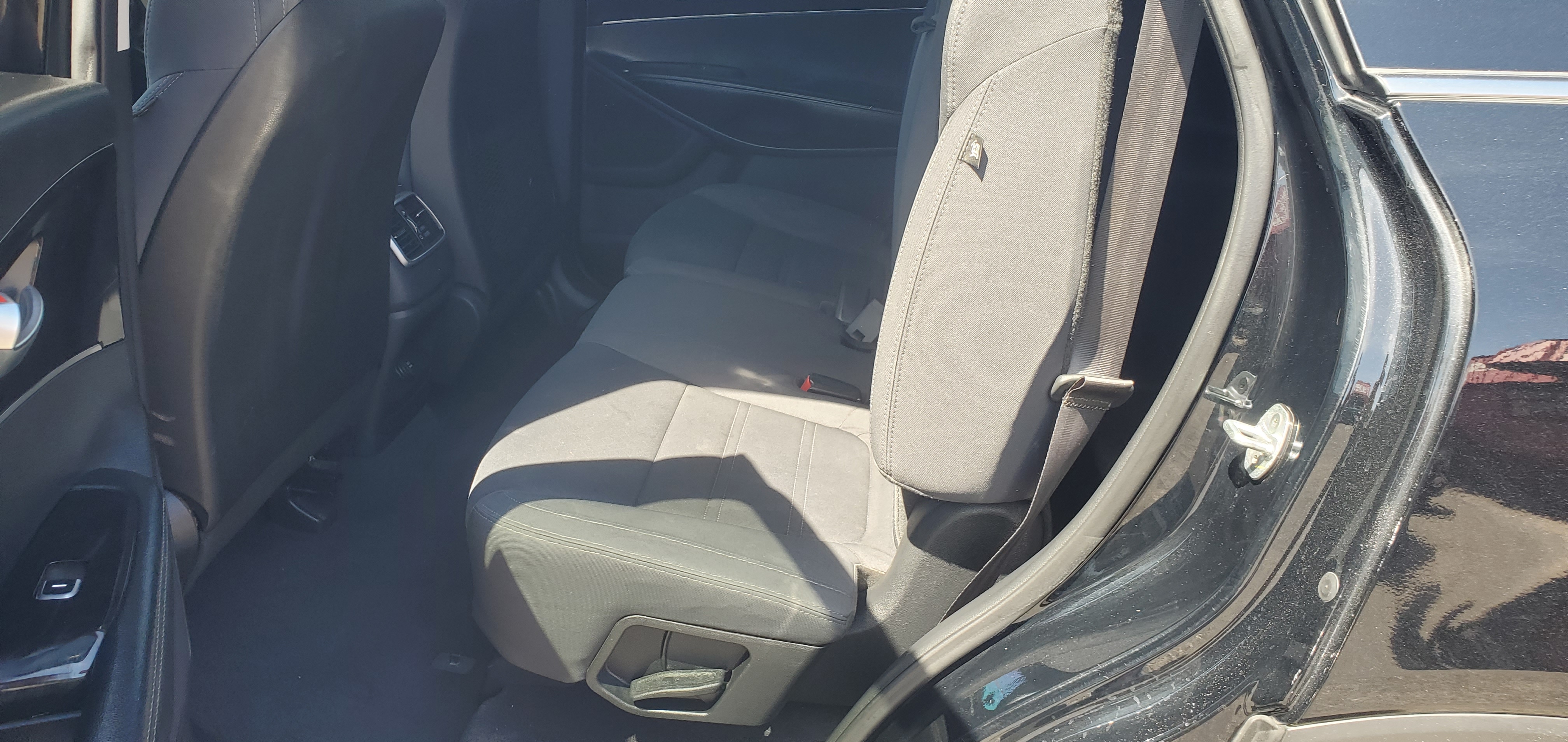 Vehicle photo 11