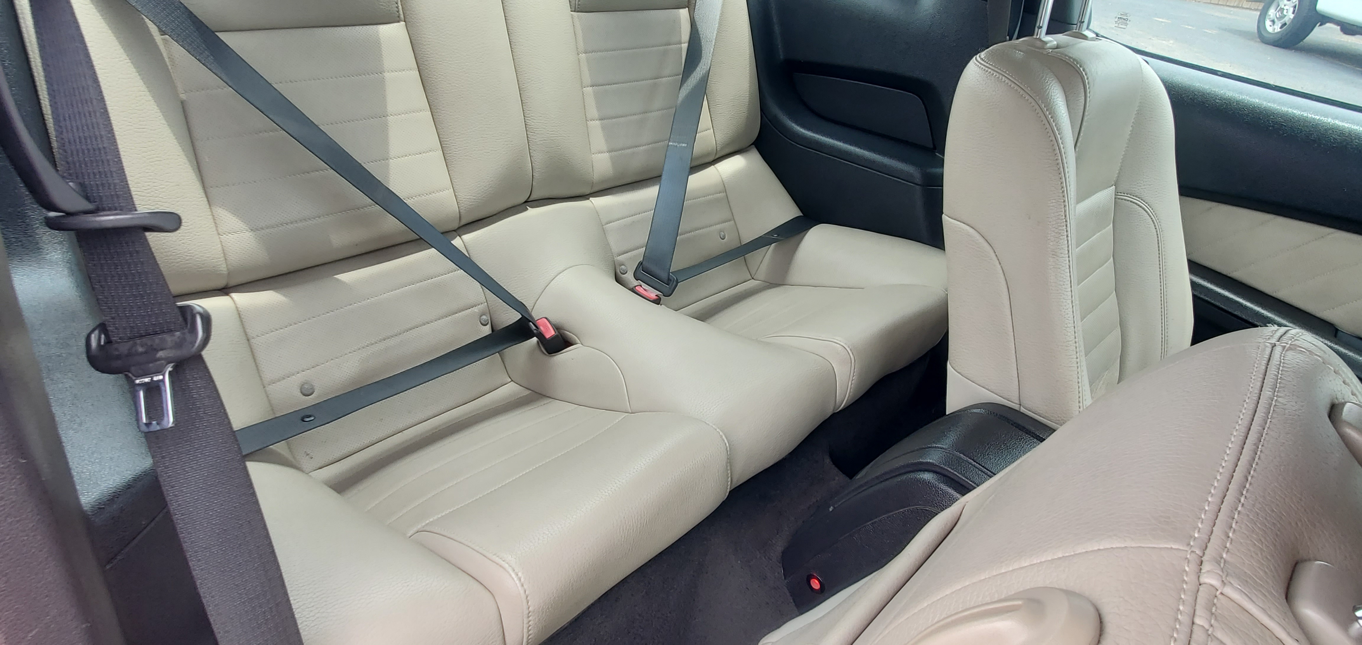 Vehicle photo 10