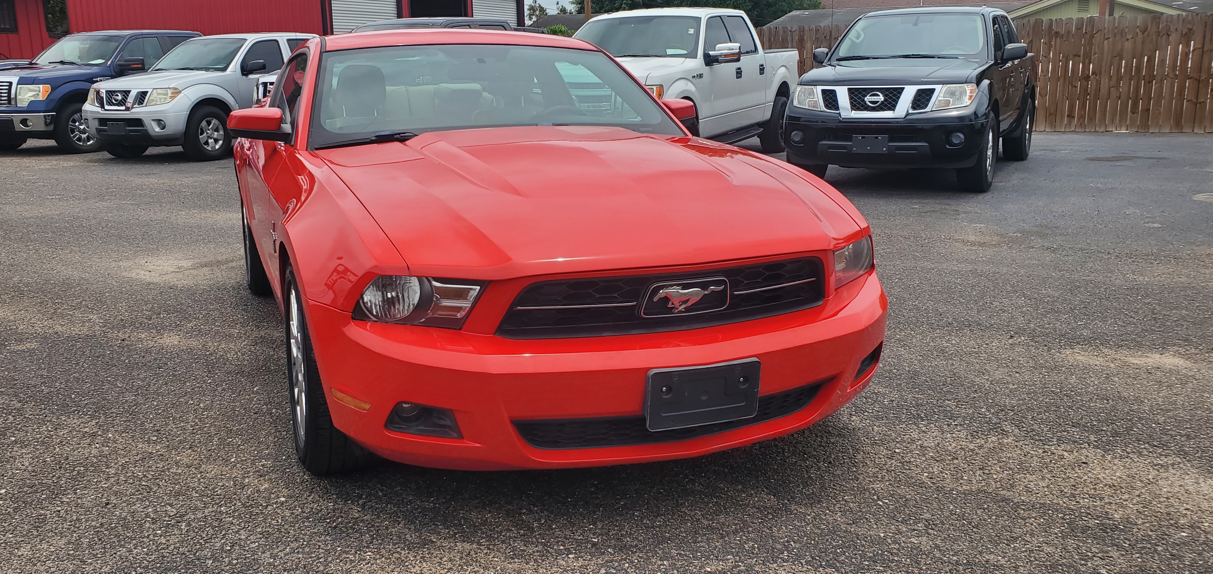 Vehicle photo 4