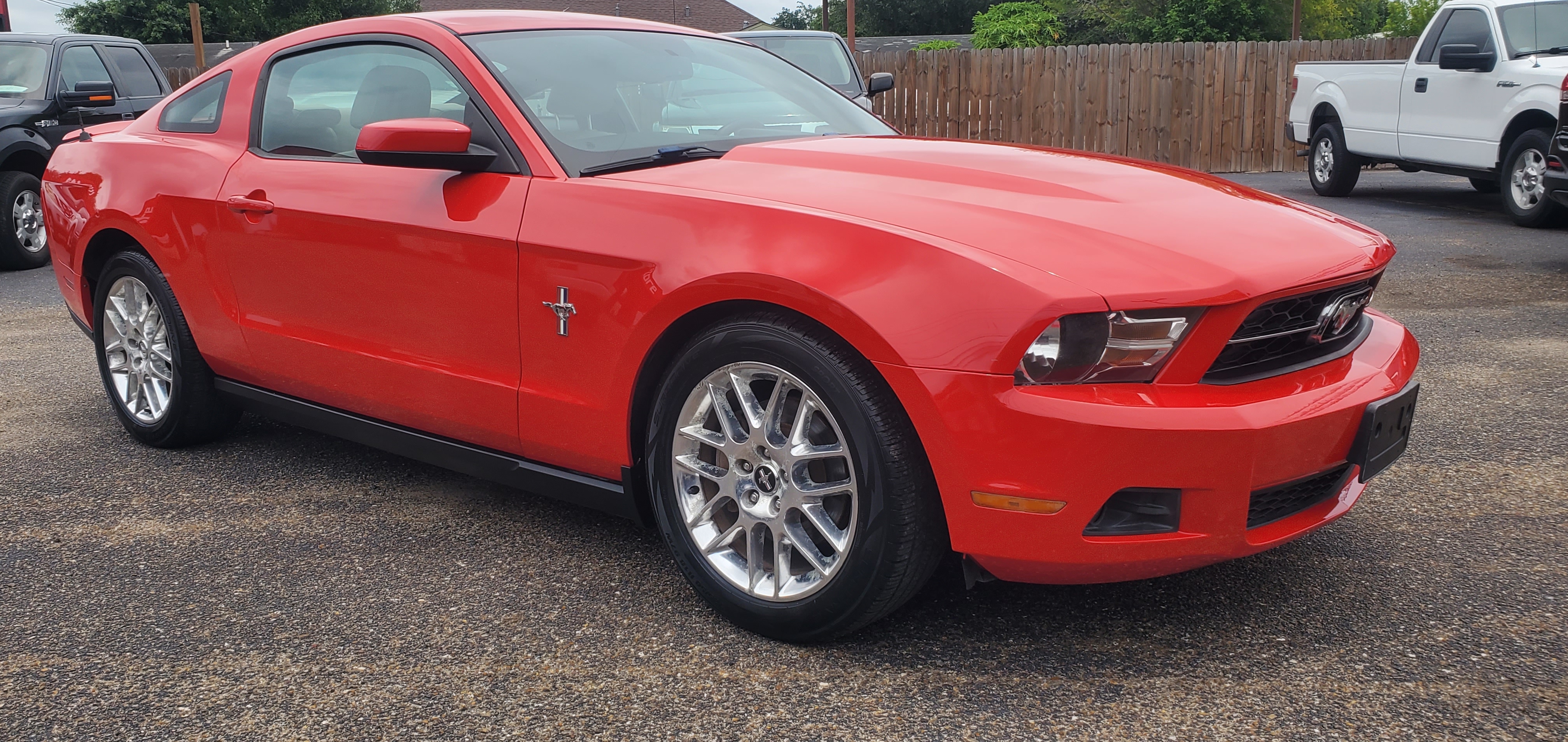 Vehicle photo 3