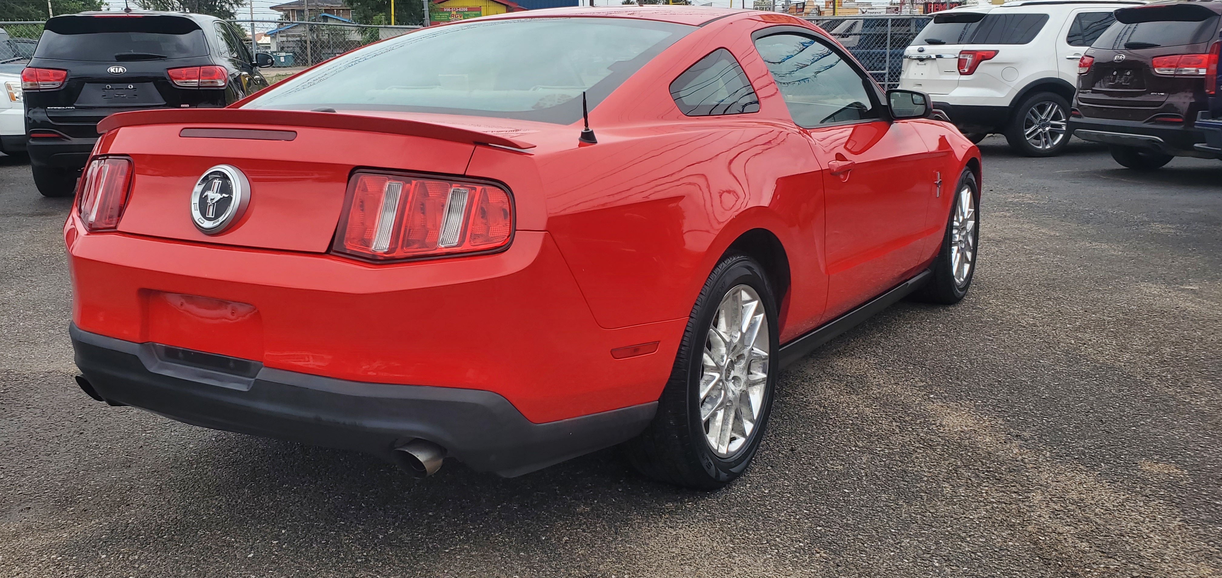Vehicle photo 6