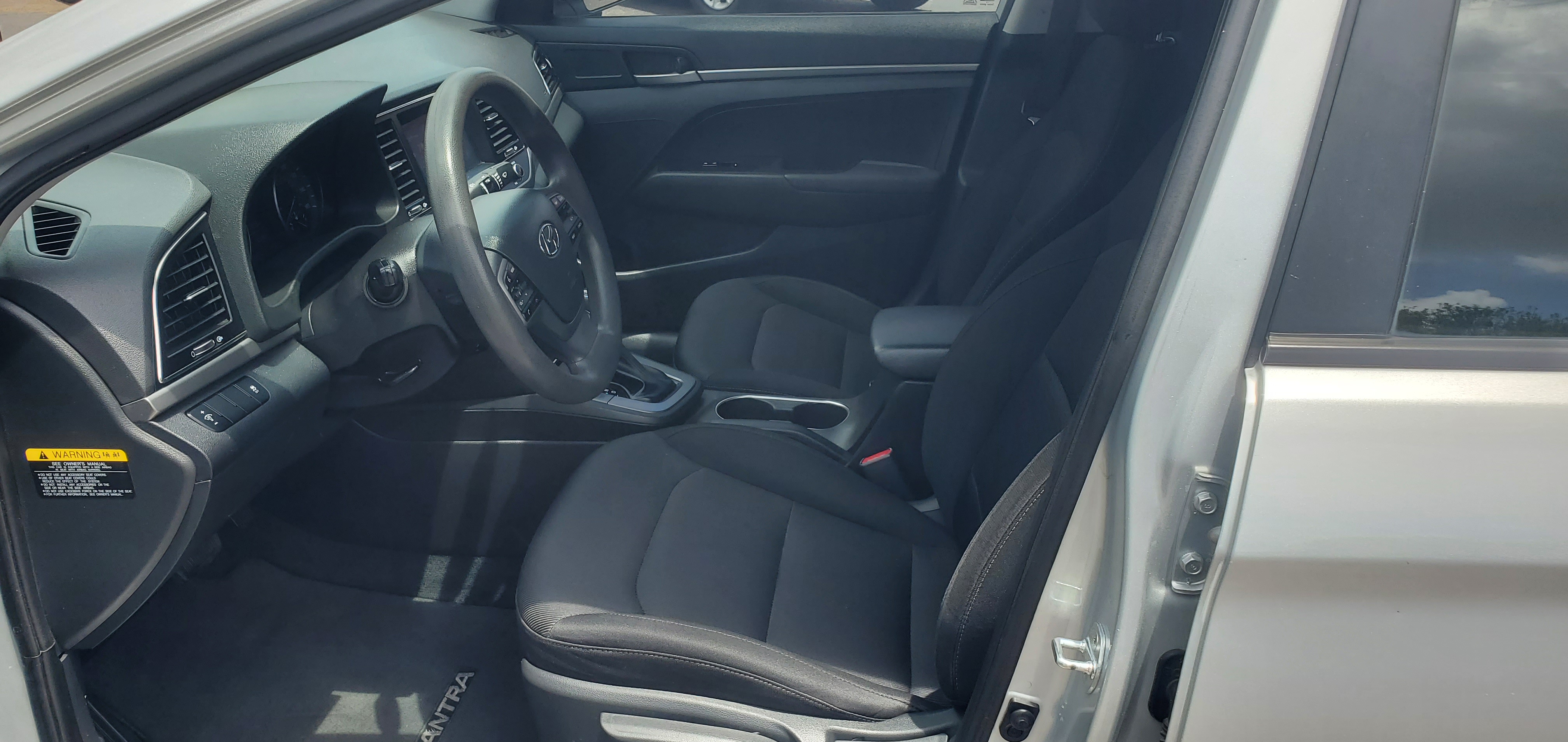 Vehicle photo 6