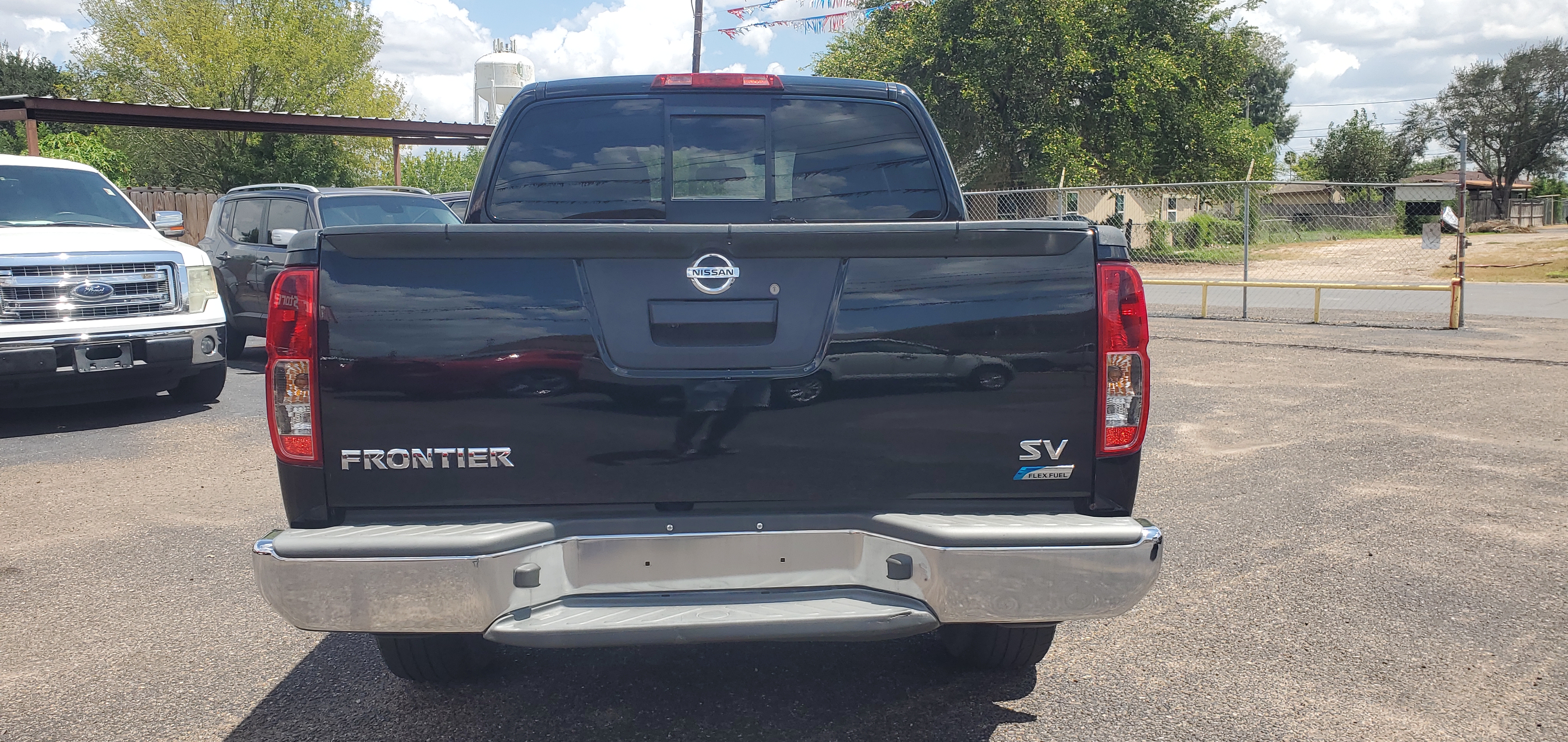 Vehicle photo 20