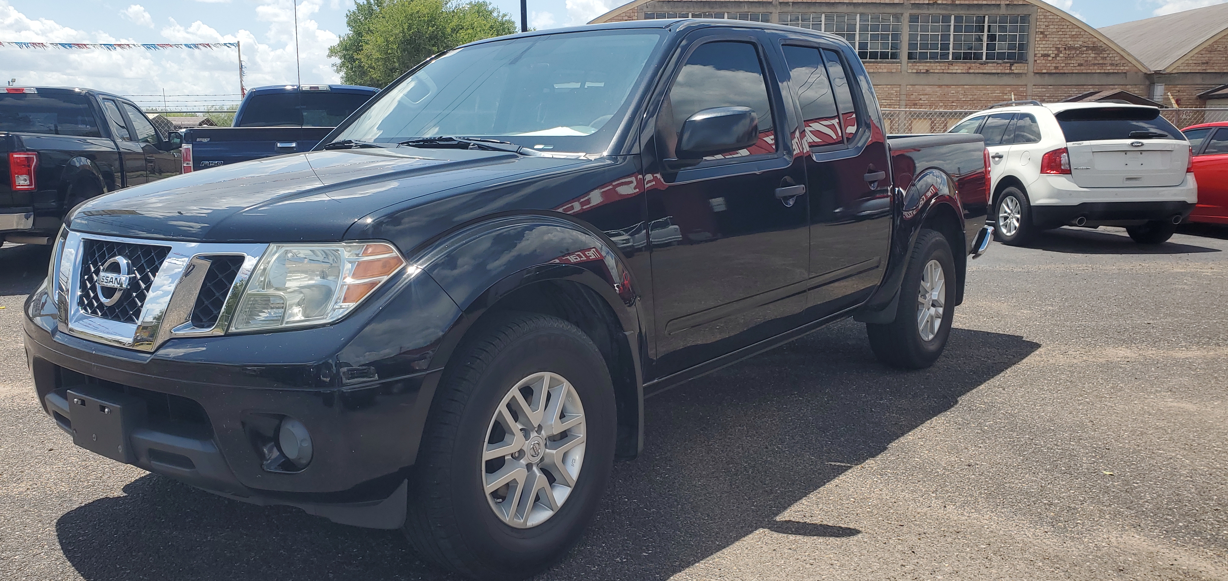 Vehicle photo 21