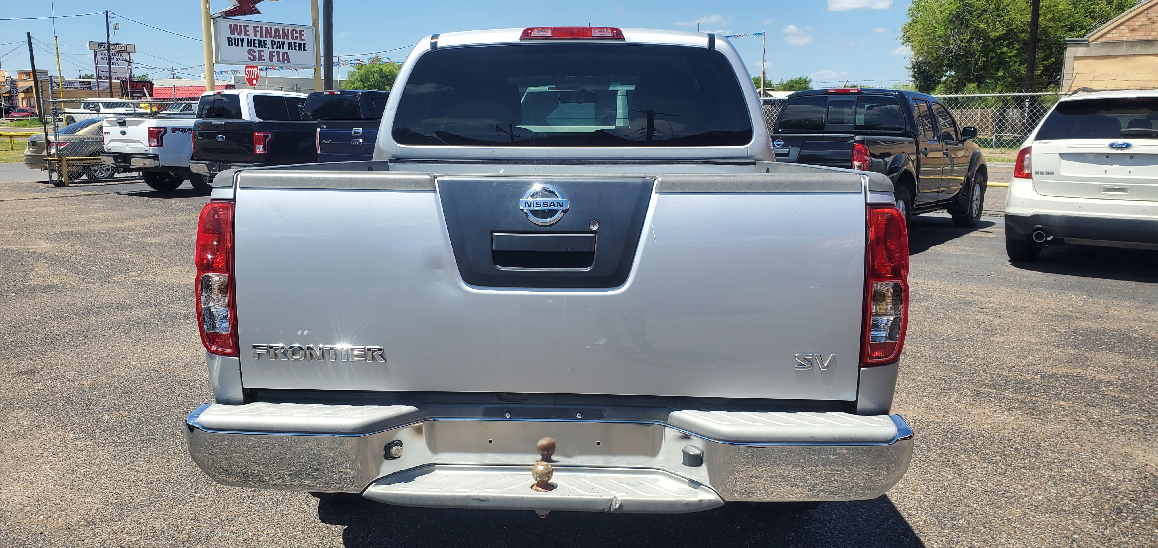 Vehicle photo 3