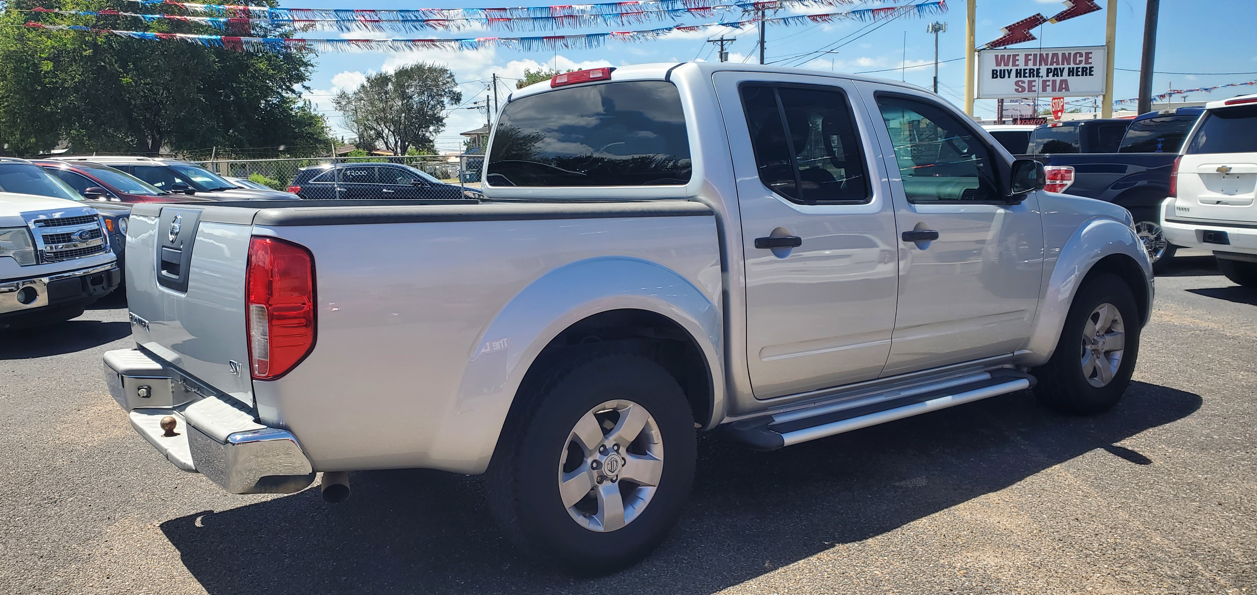 Vehicle photo 10
