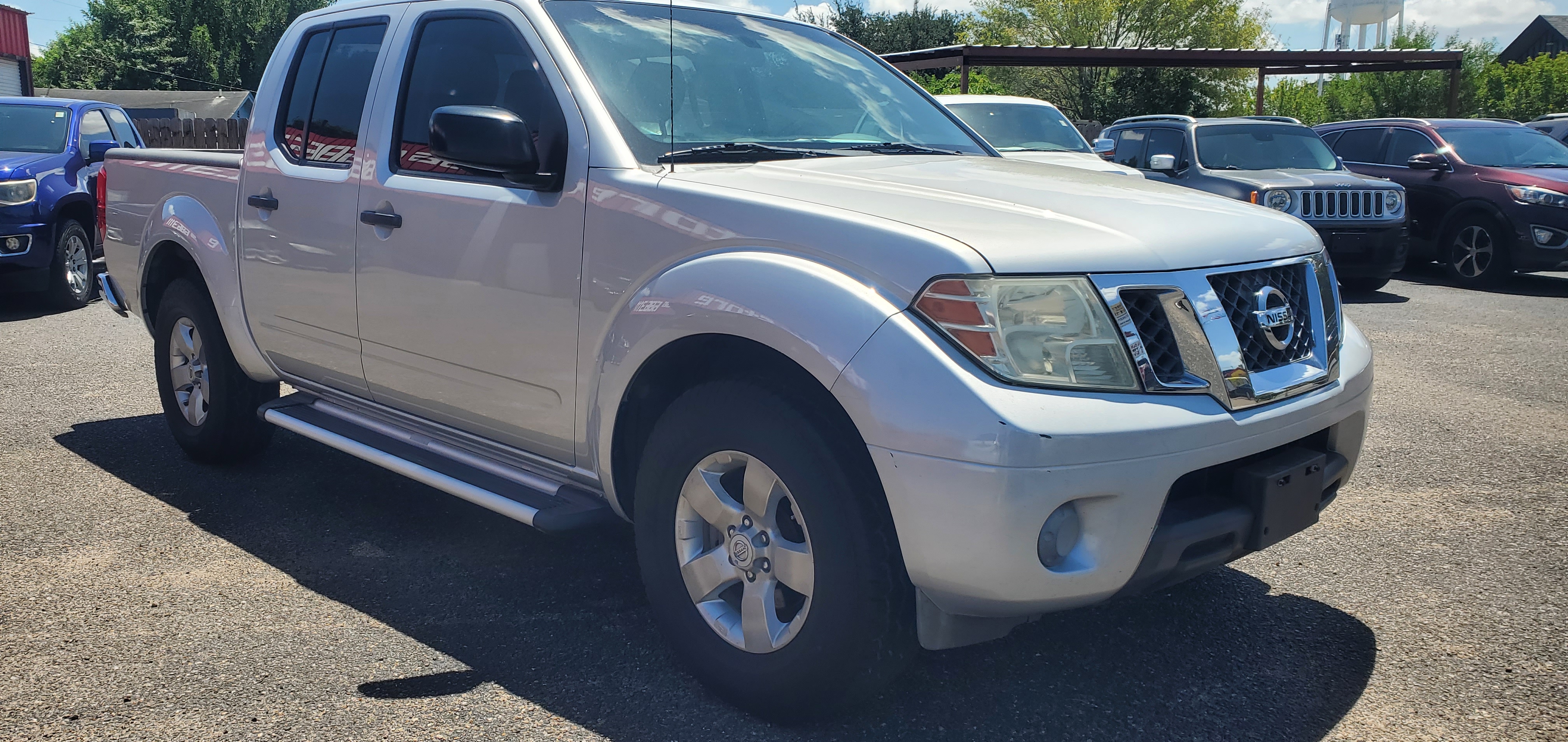 Vehicle photo 11