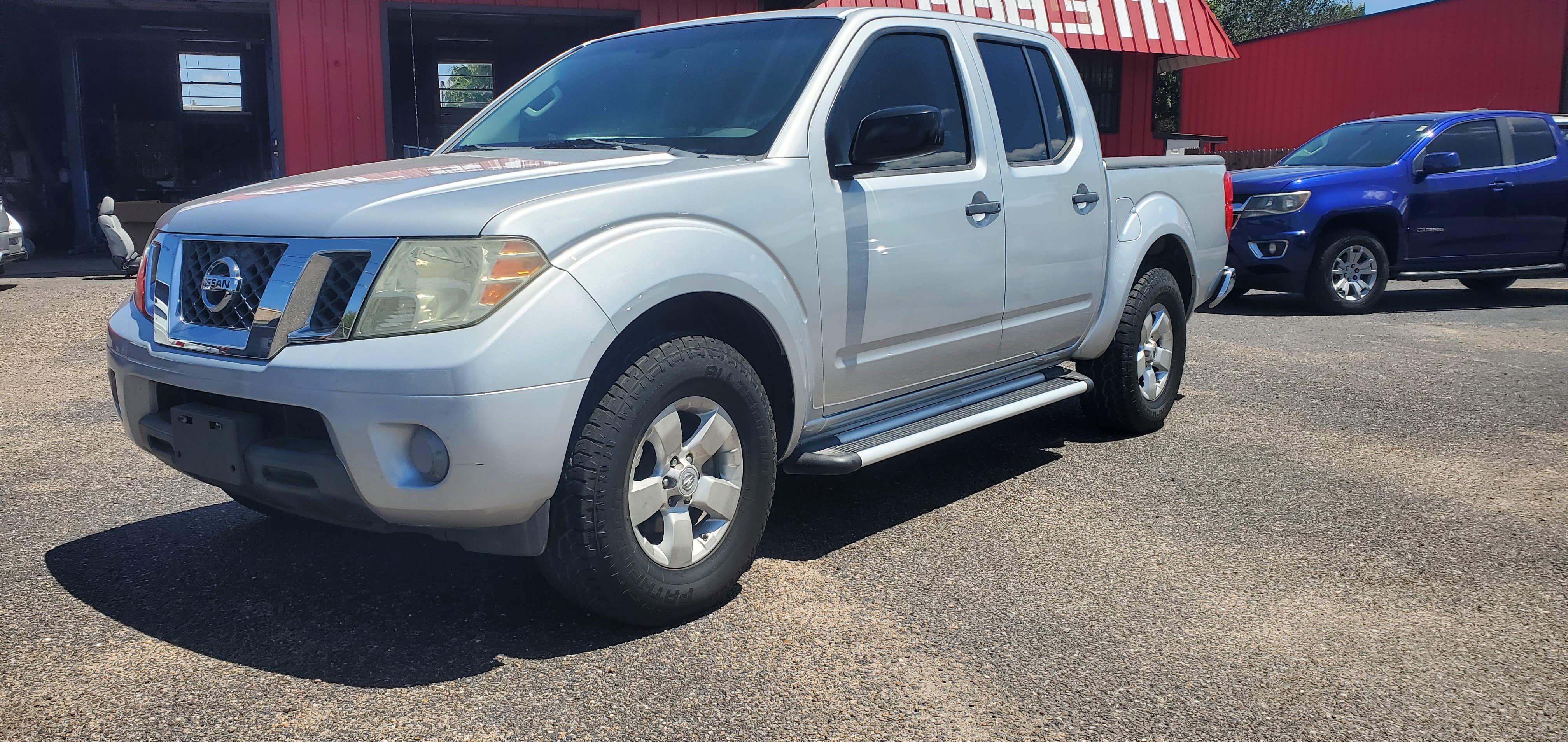Vehicle photo 14