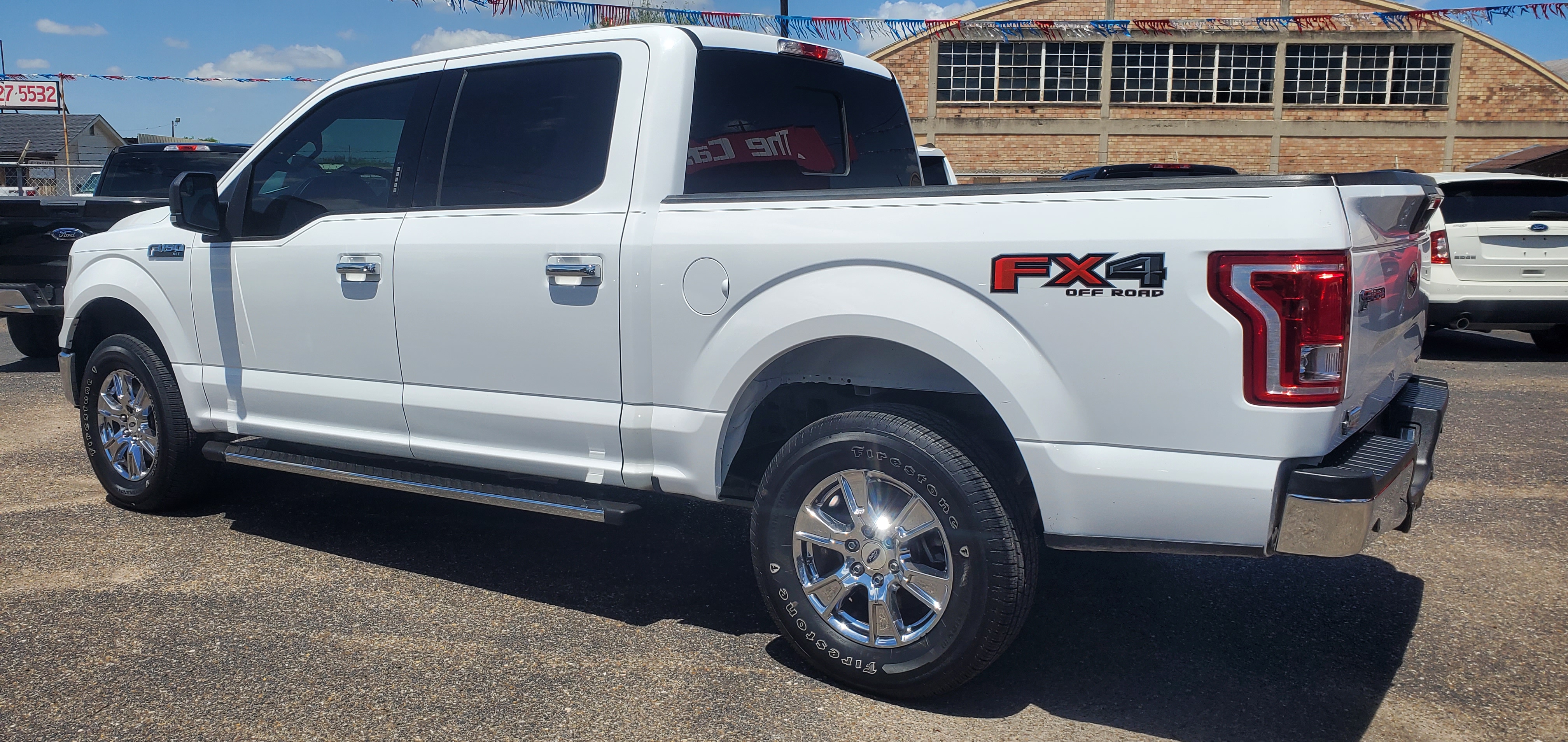 Vehicle photo 3