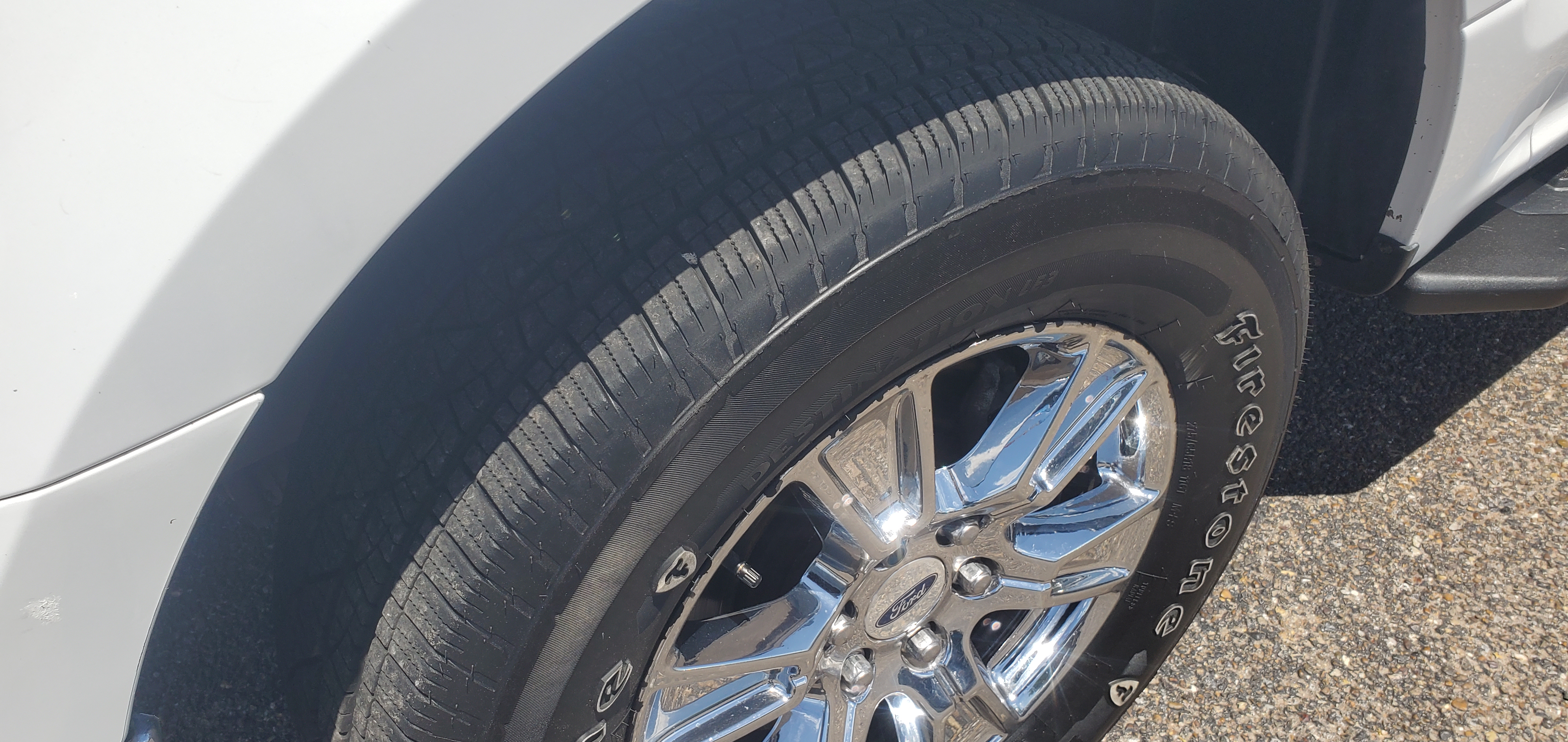 Vehicle photo 12