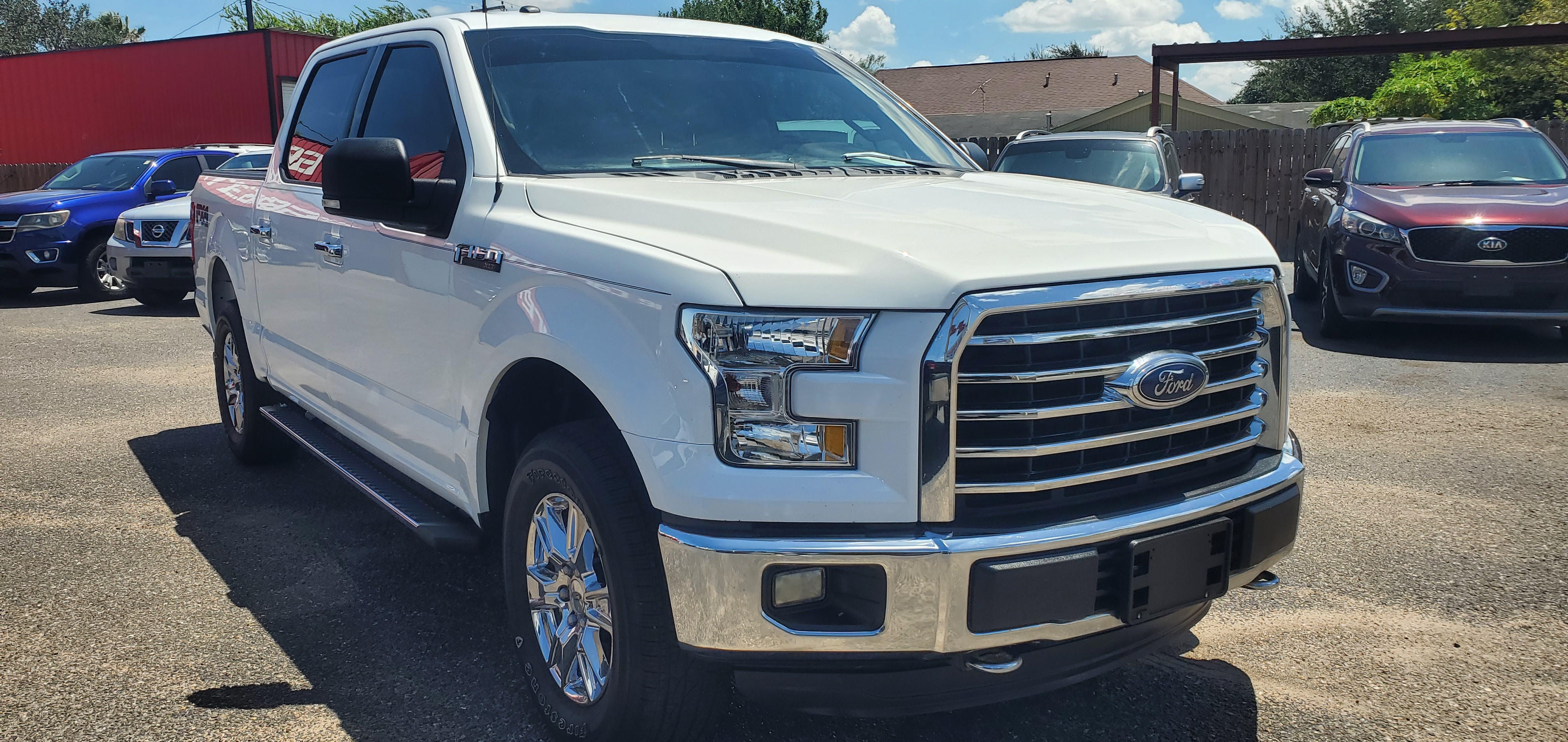 Vehicle photo 10