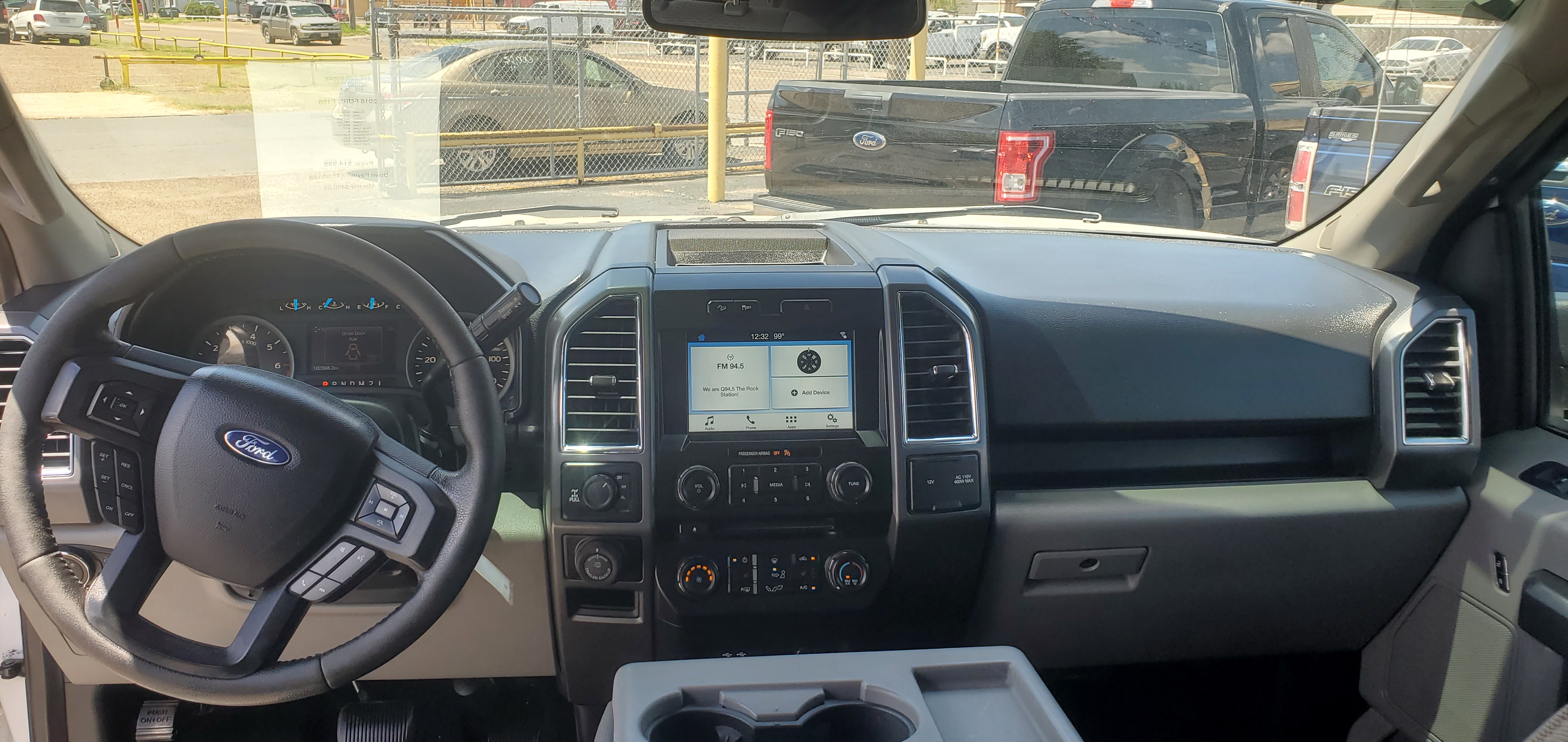 Vehicle photo 16