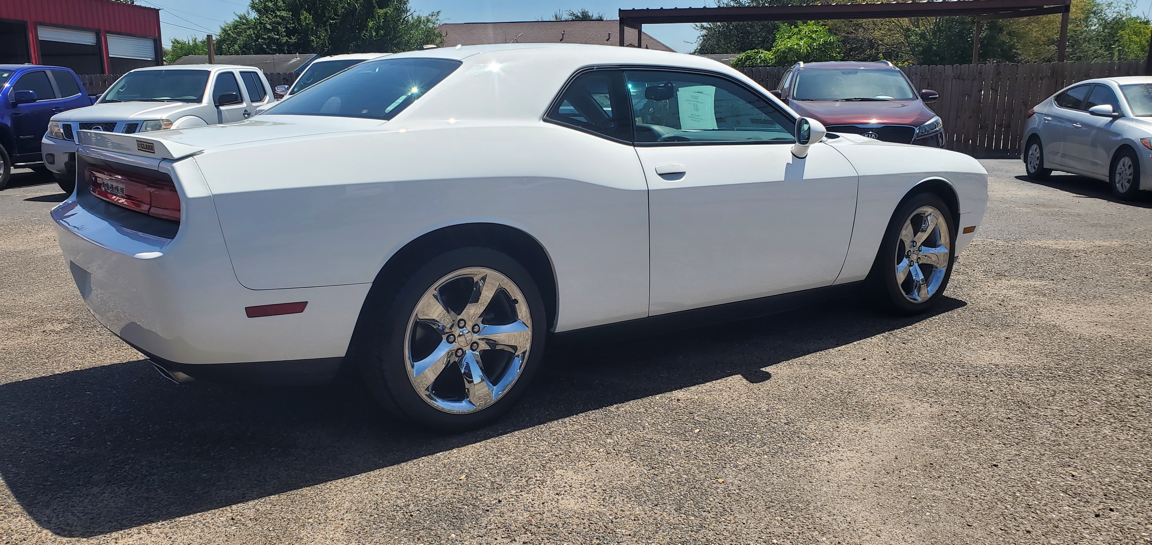 Vehicle photo 2
