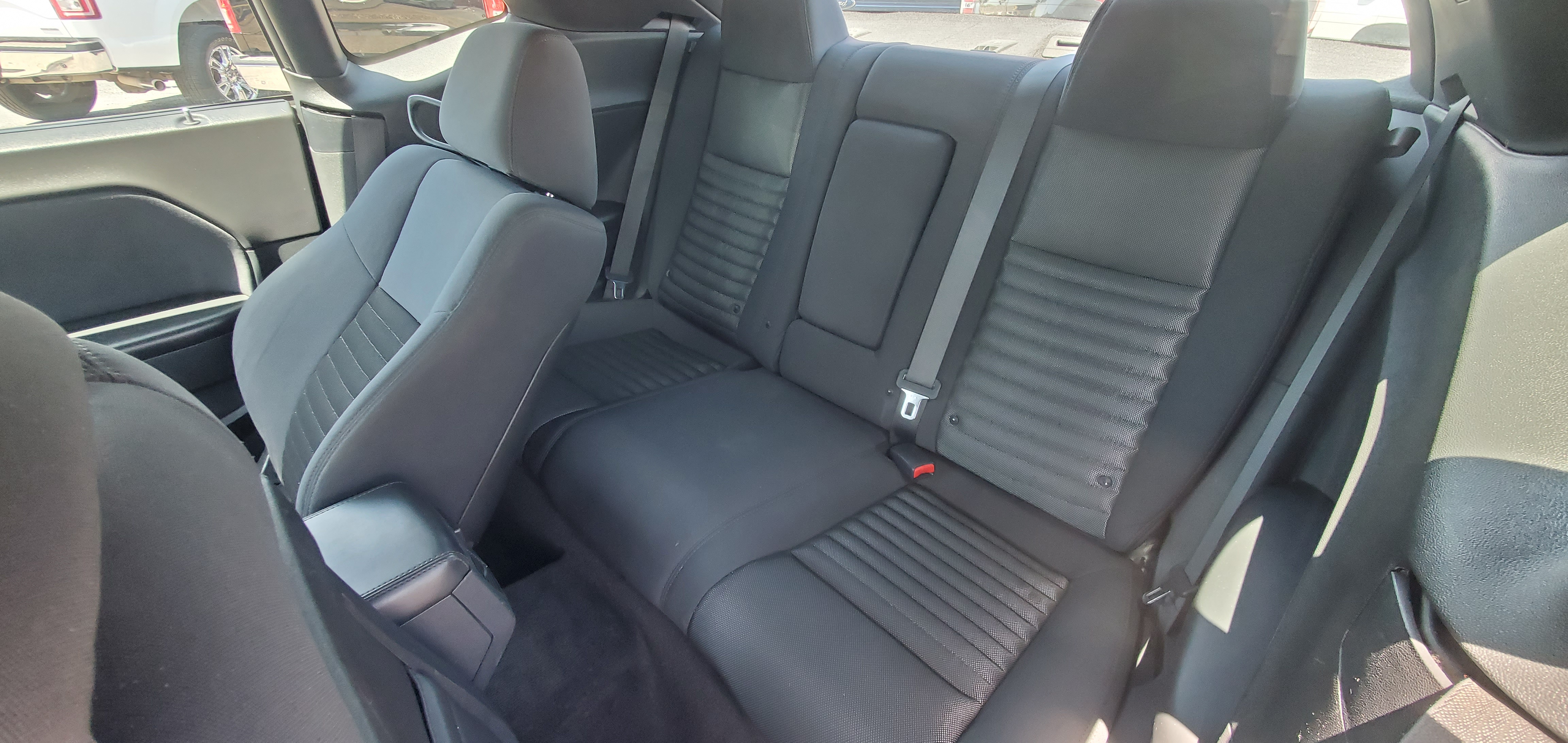 Vehicle photo 8