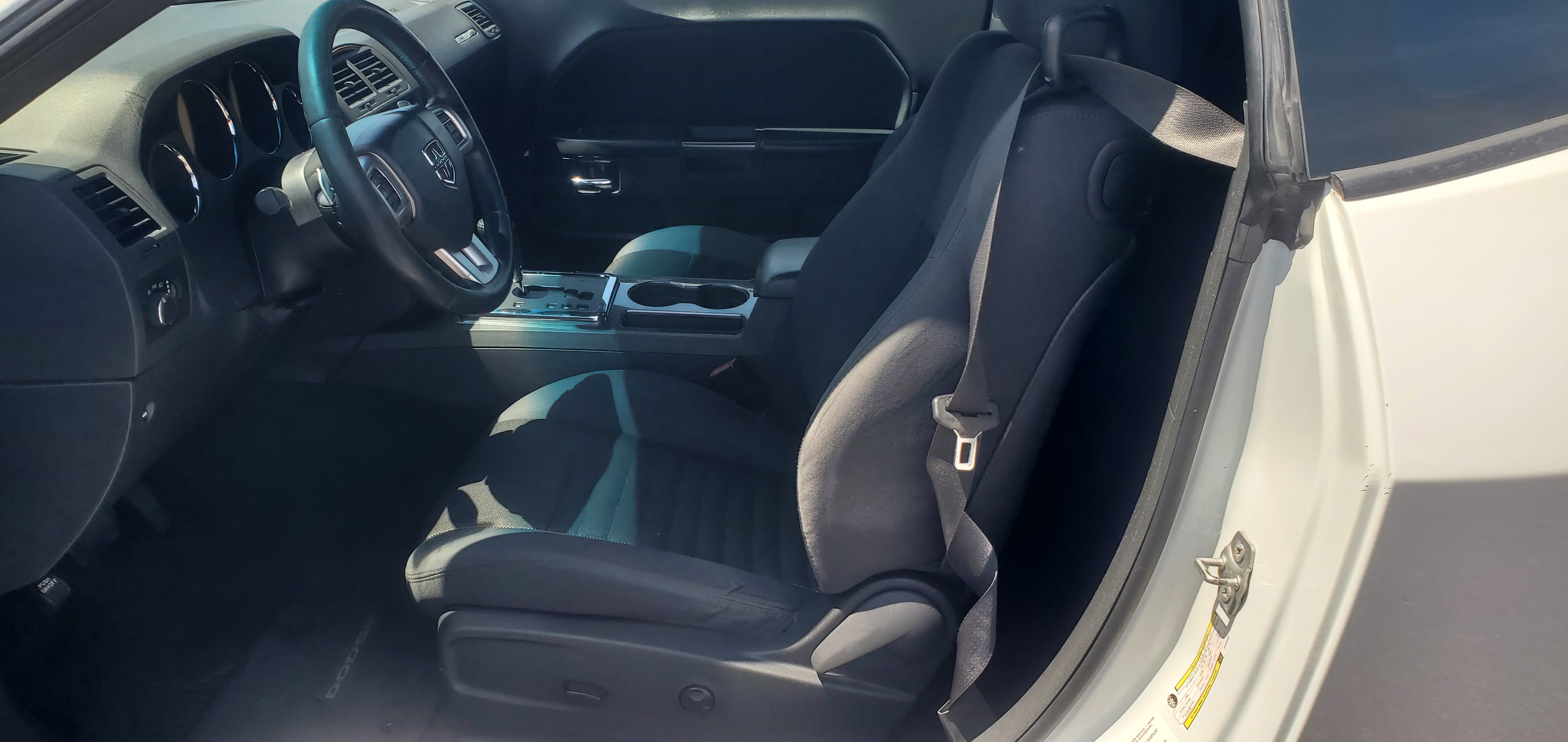 Vehicle photo 10