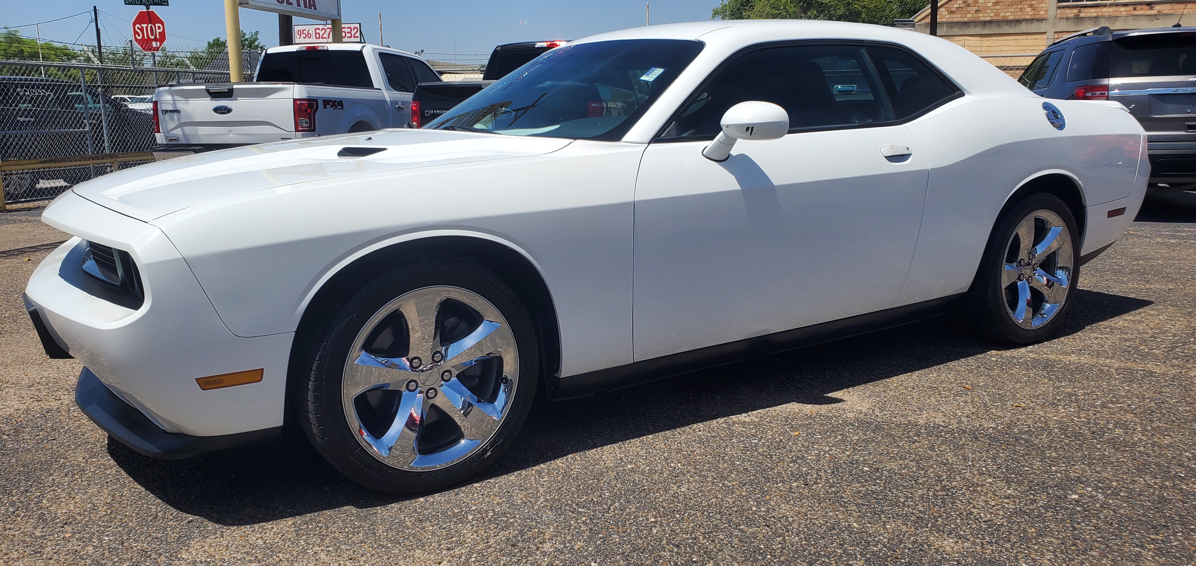 Vehicle photo 15