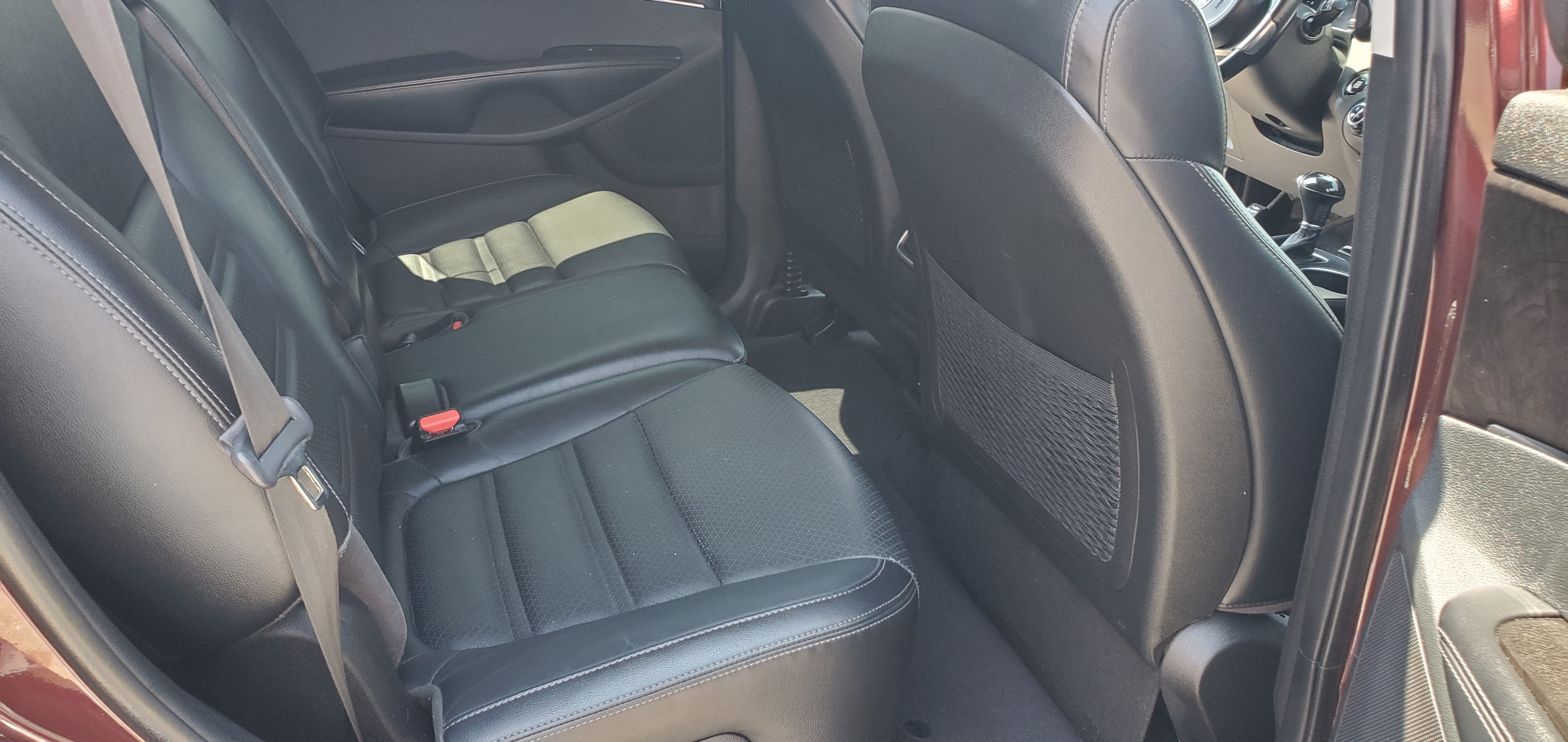 Vehicle photo 2