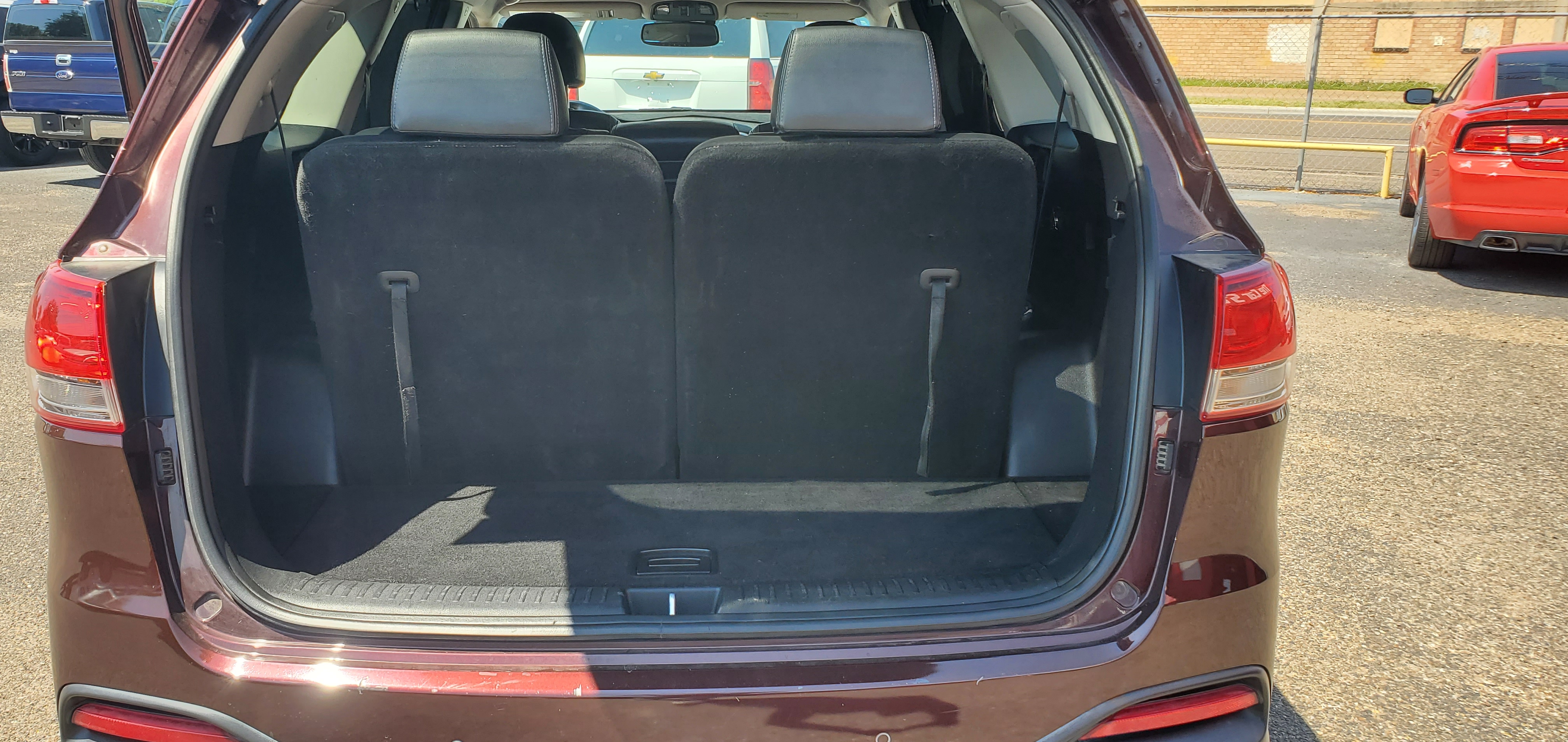 Vehicle photo 3