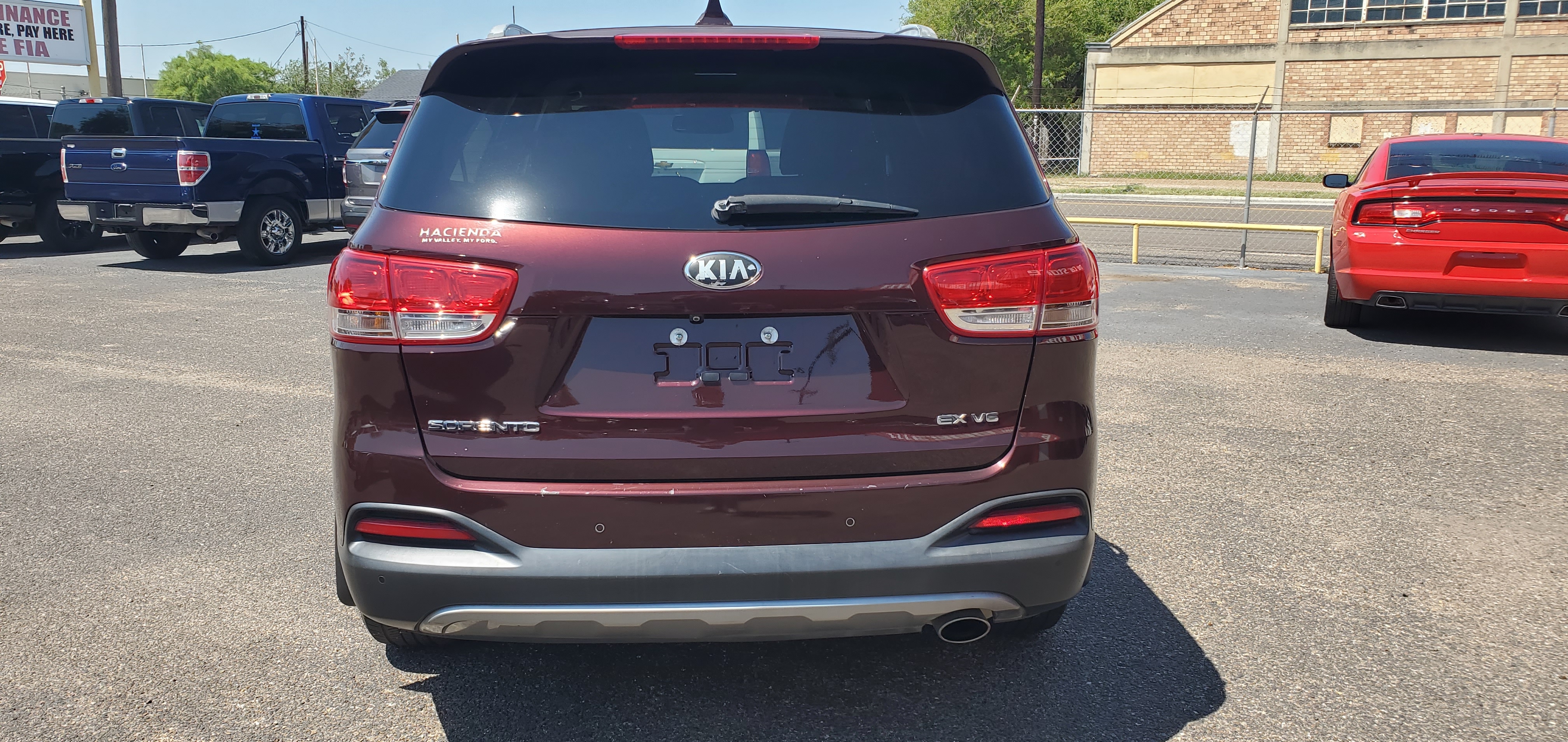 Vehicle photo 10