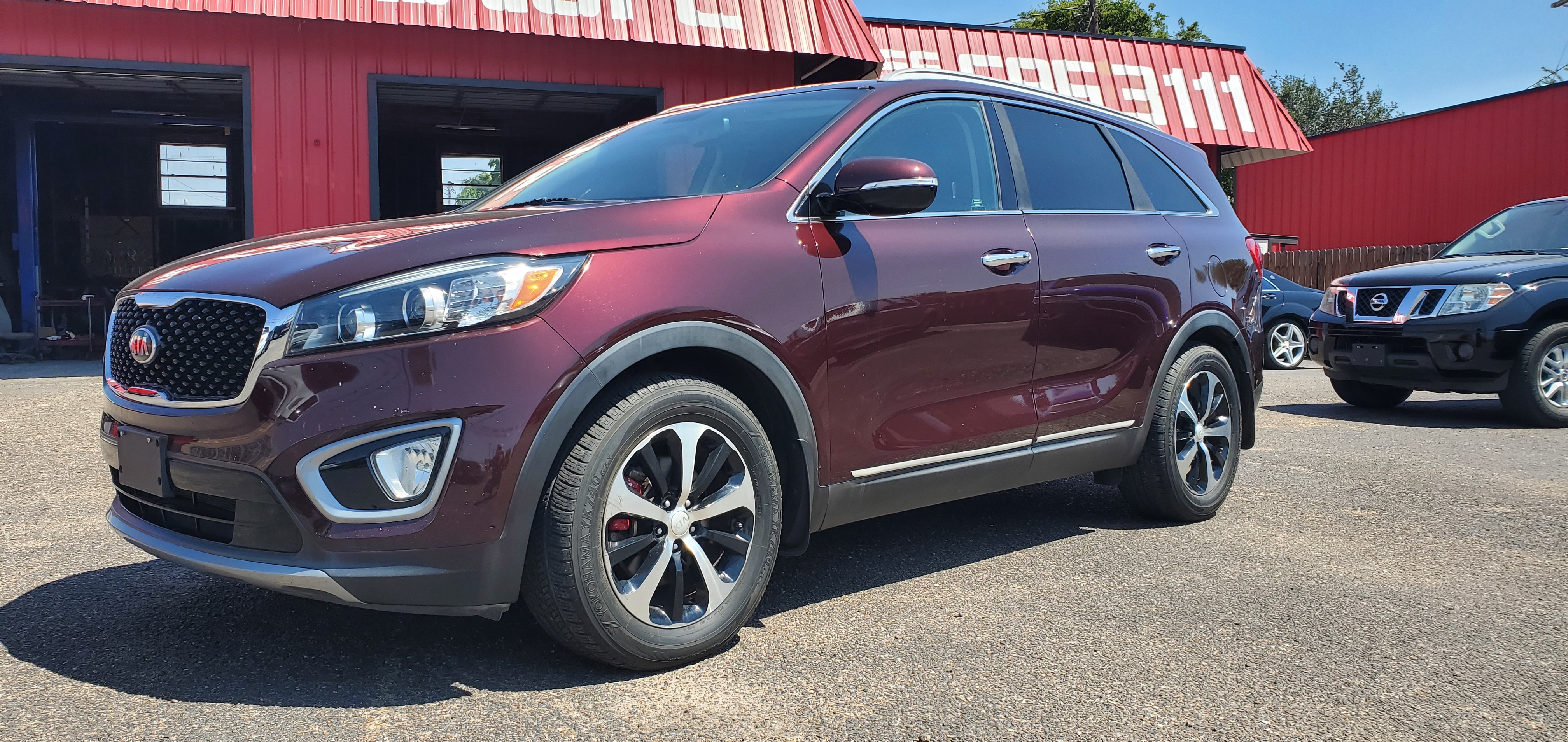 Vehicle photo 18