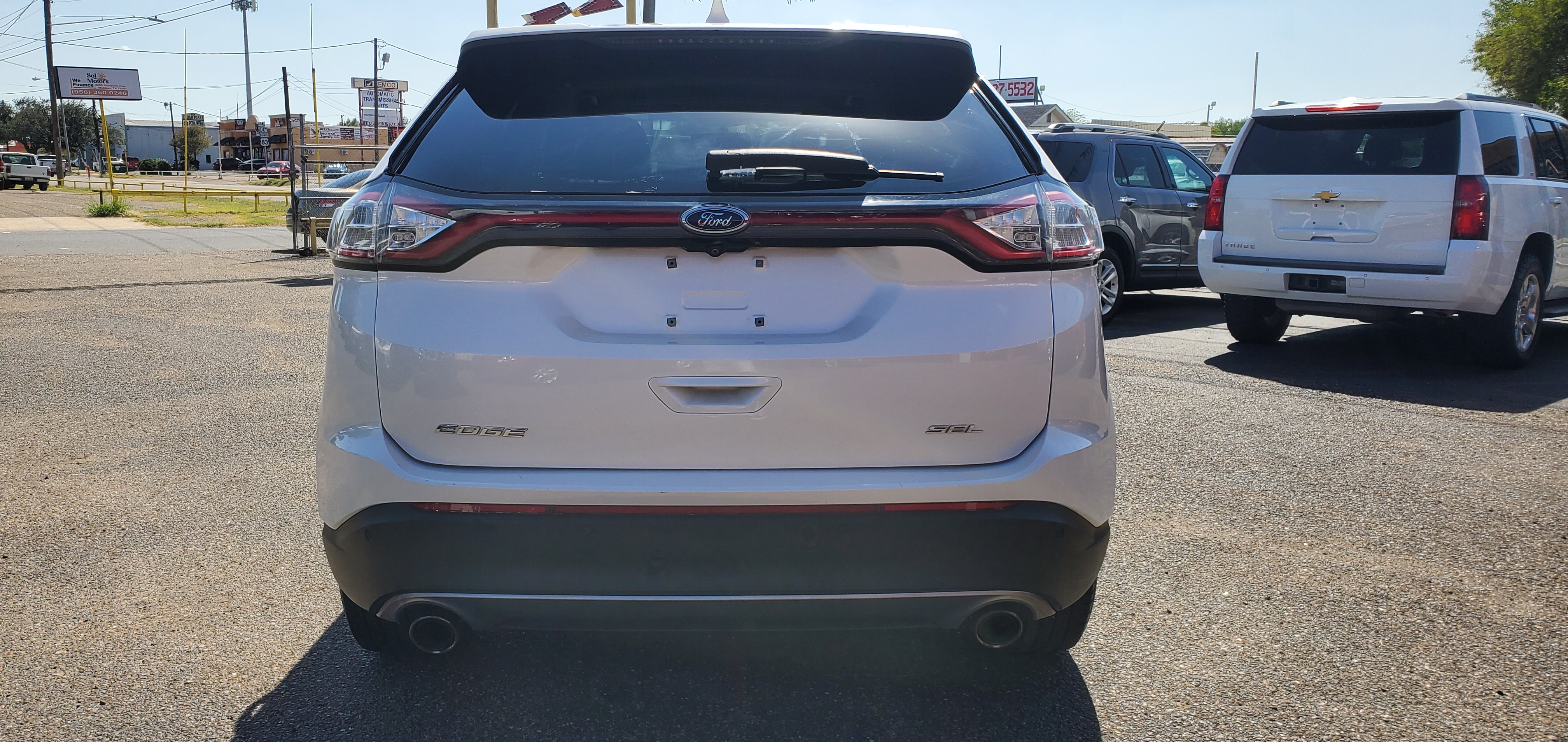 Vehicle photo 6