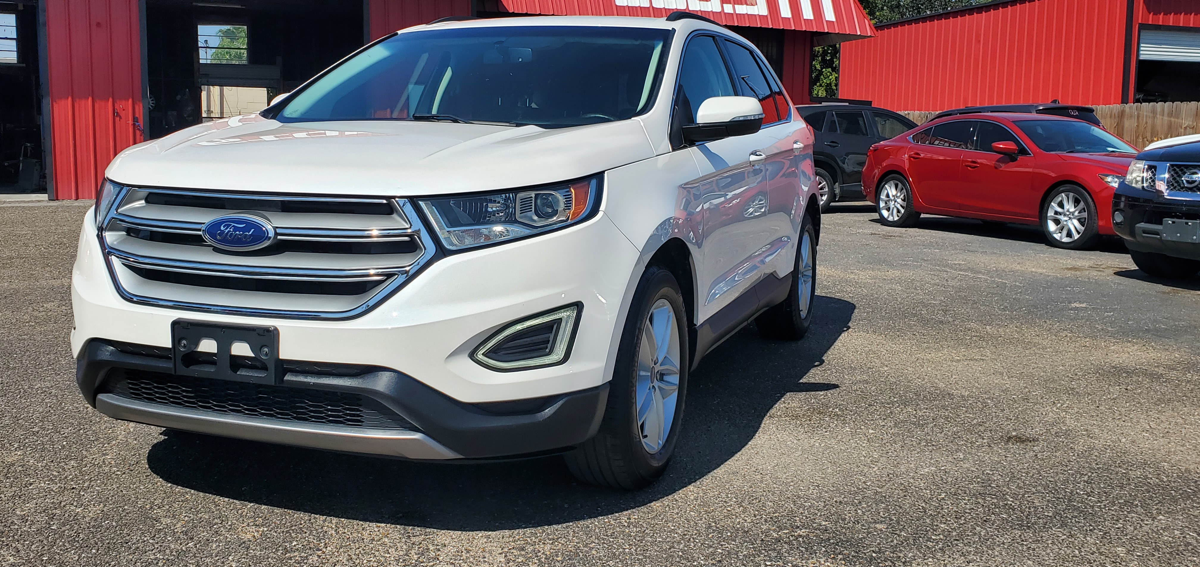 Vehicle photo 13