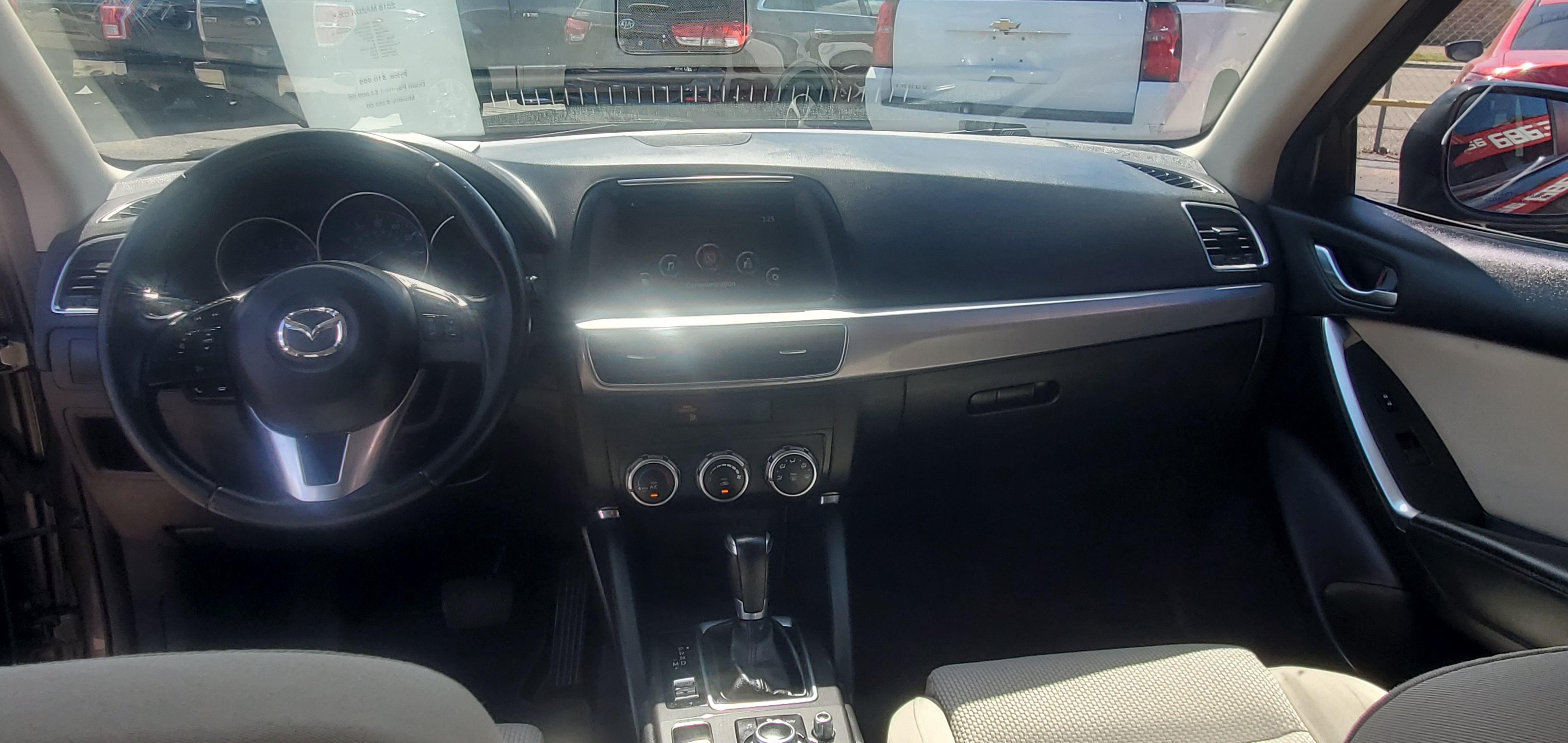 Vehicle photo 12