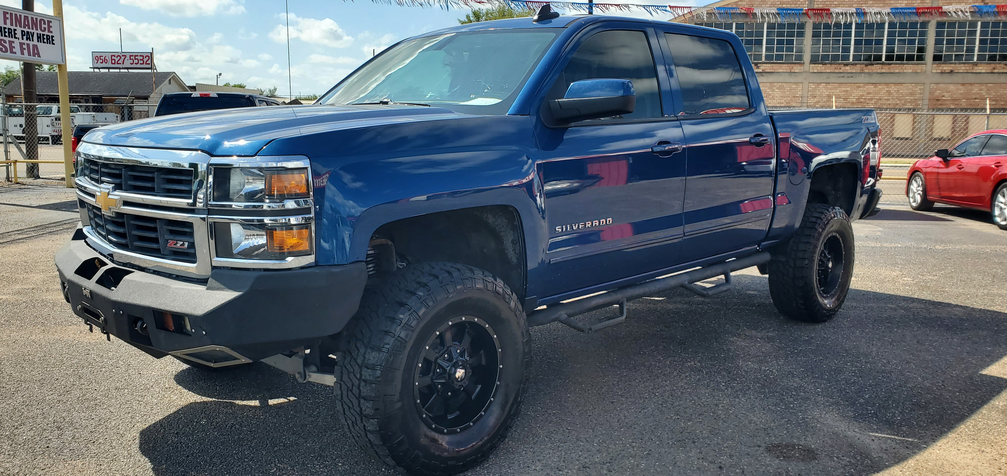 Vehicle photo 5