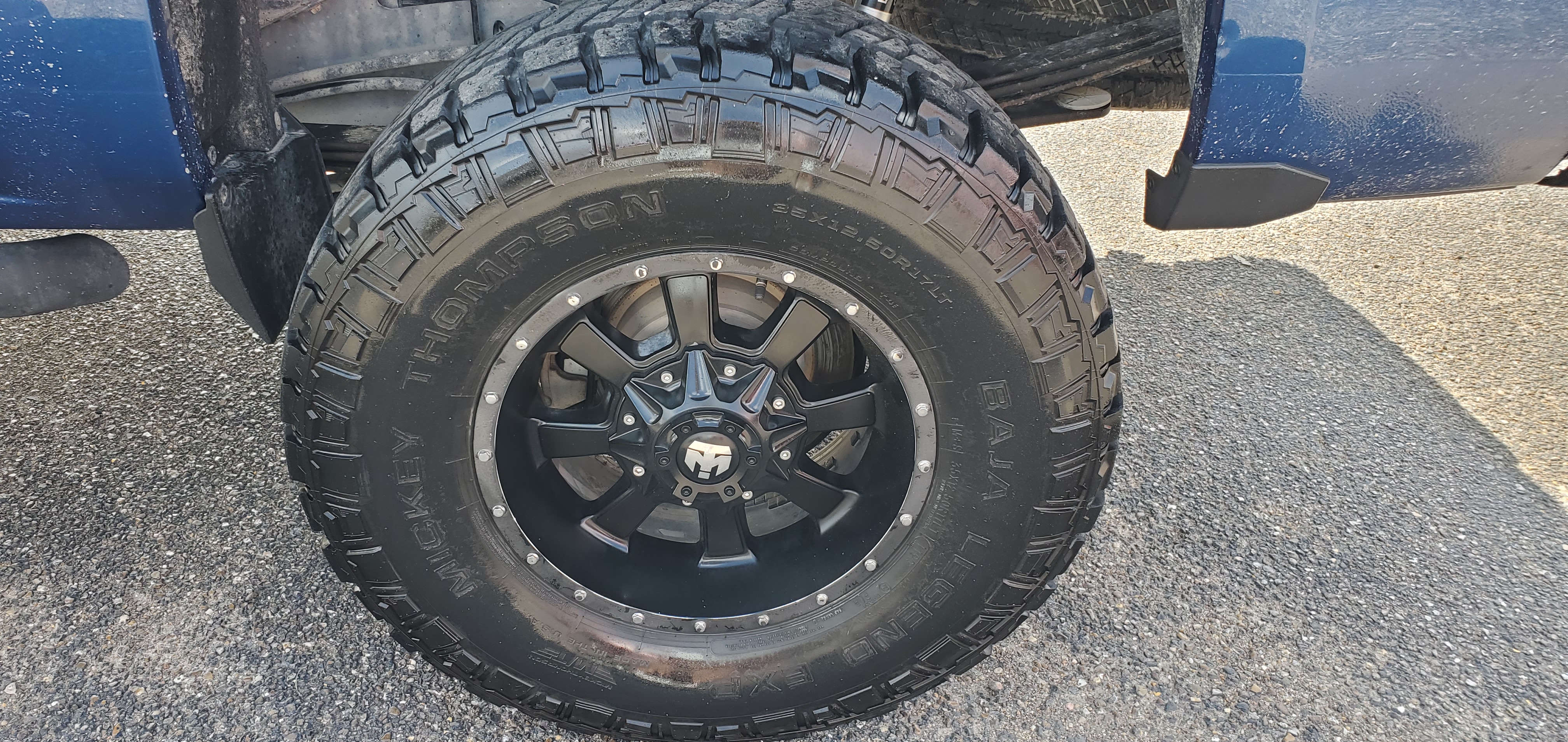 Vehicle photo 17