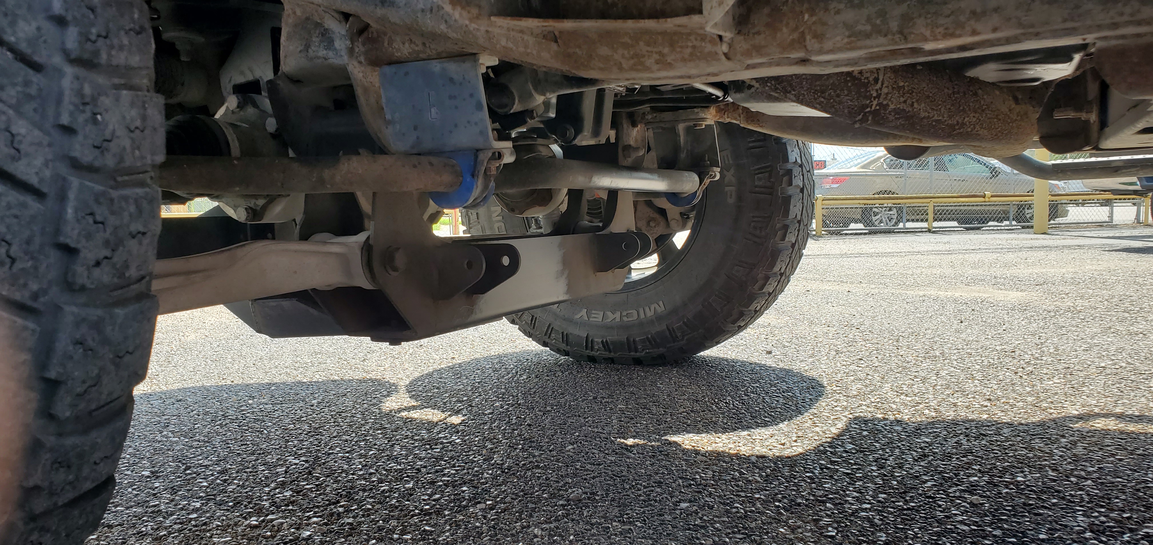 Vehicle photo 19
