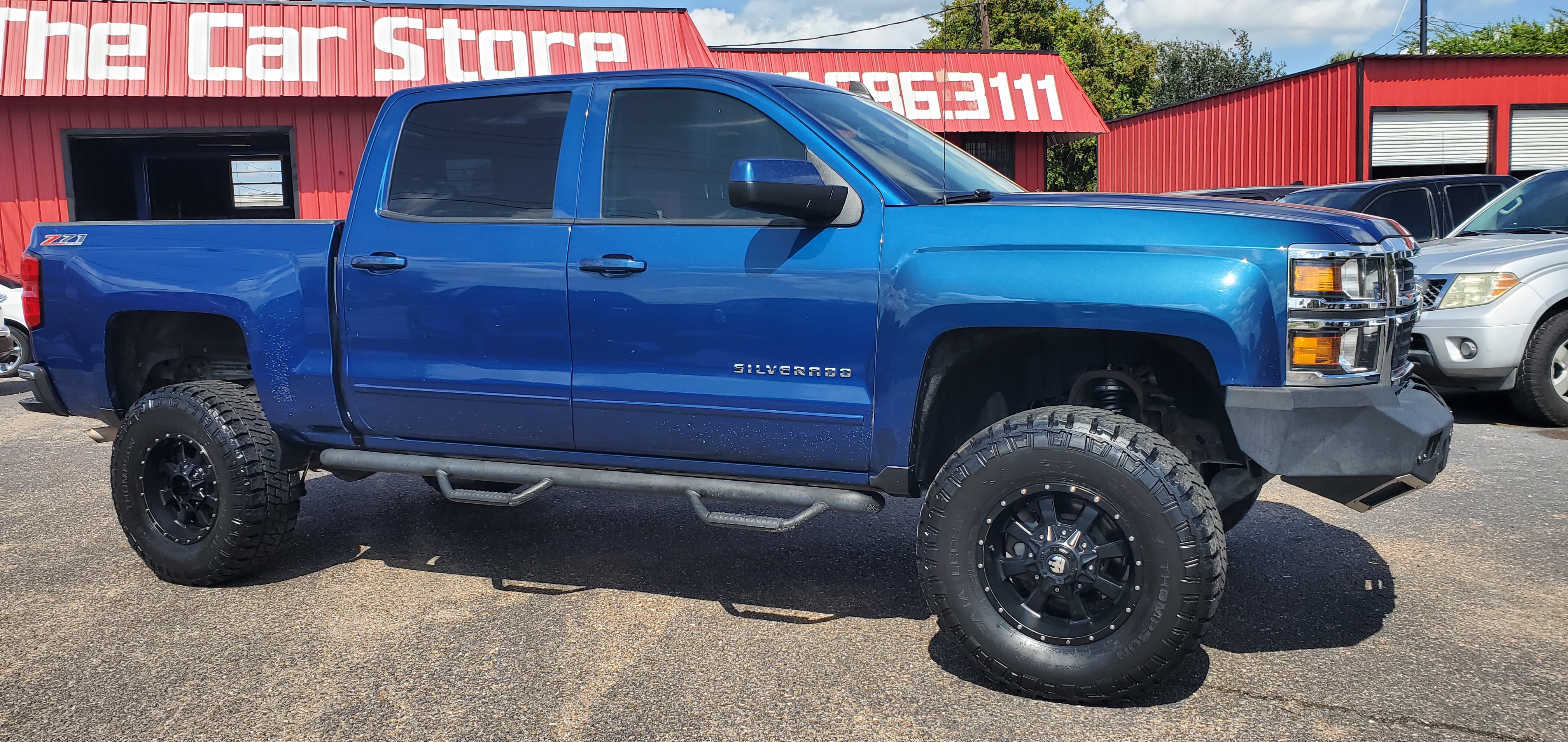Vehicle photo 2